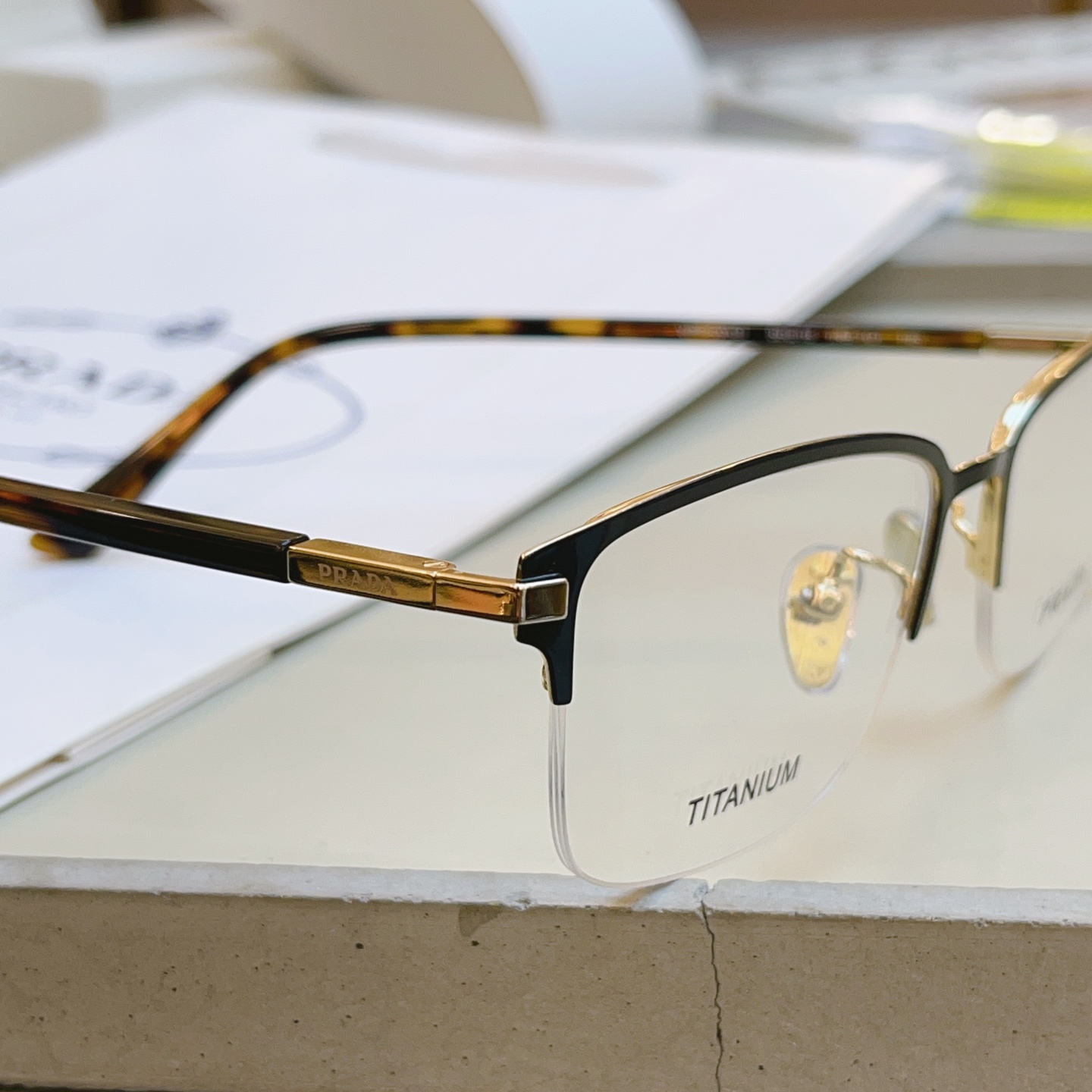 ，【PRAD*】普拉*达新款眼镜架，MODEL：VPR 53Y，SIZE：55口18-145