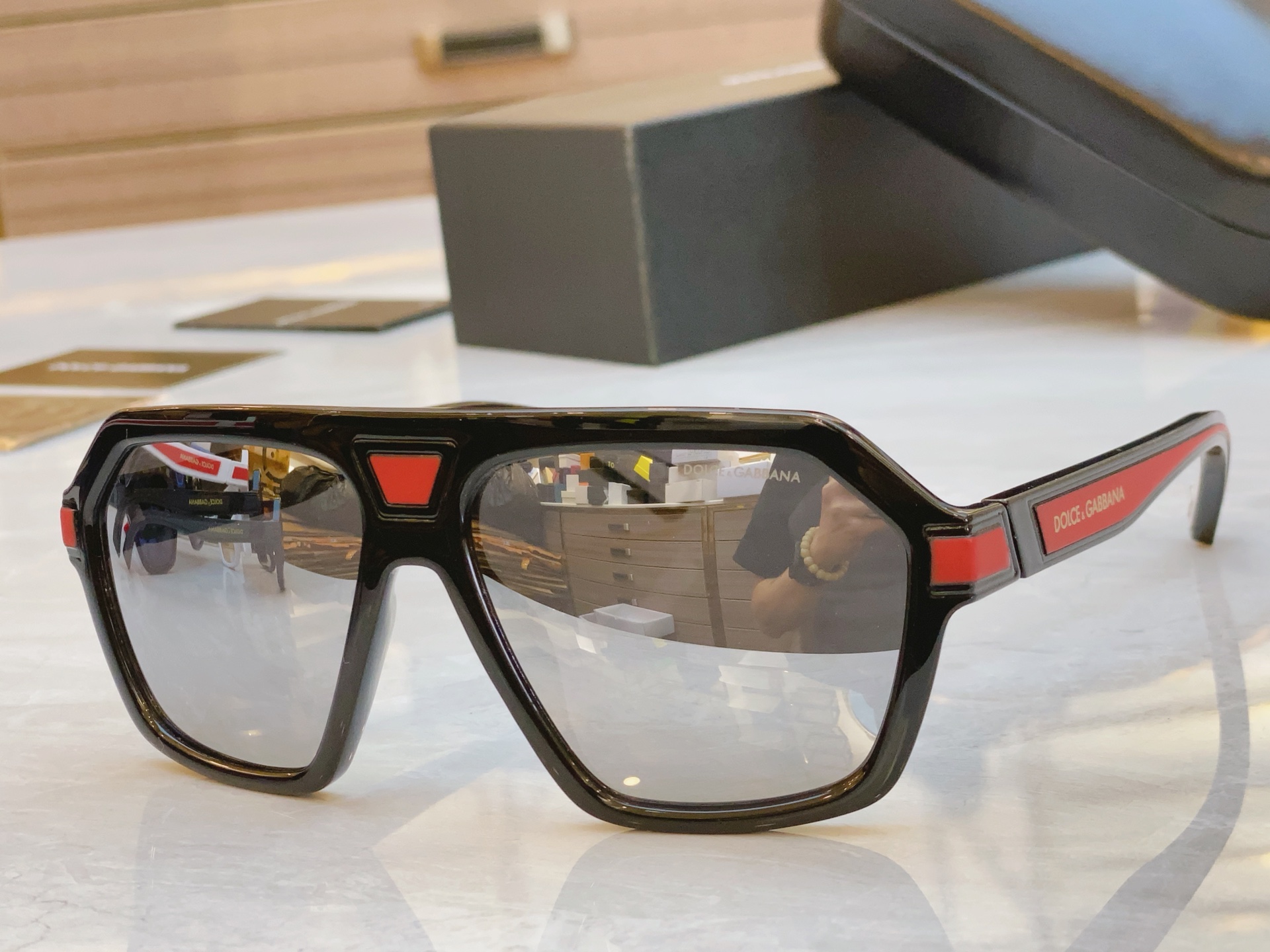 ，【DOLCE & GABBAN*】D*G新款太阳镜，MODEL：DG6176，SIZE：58口15-1