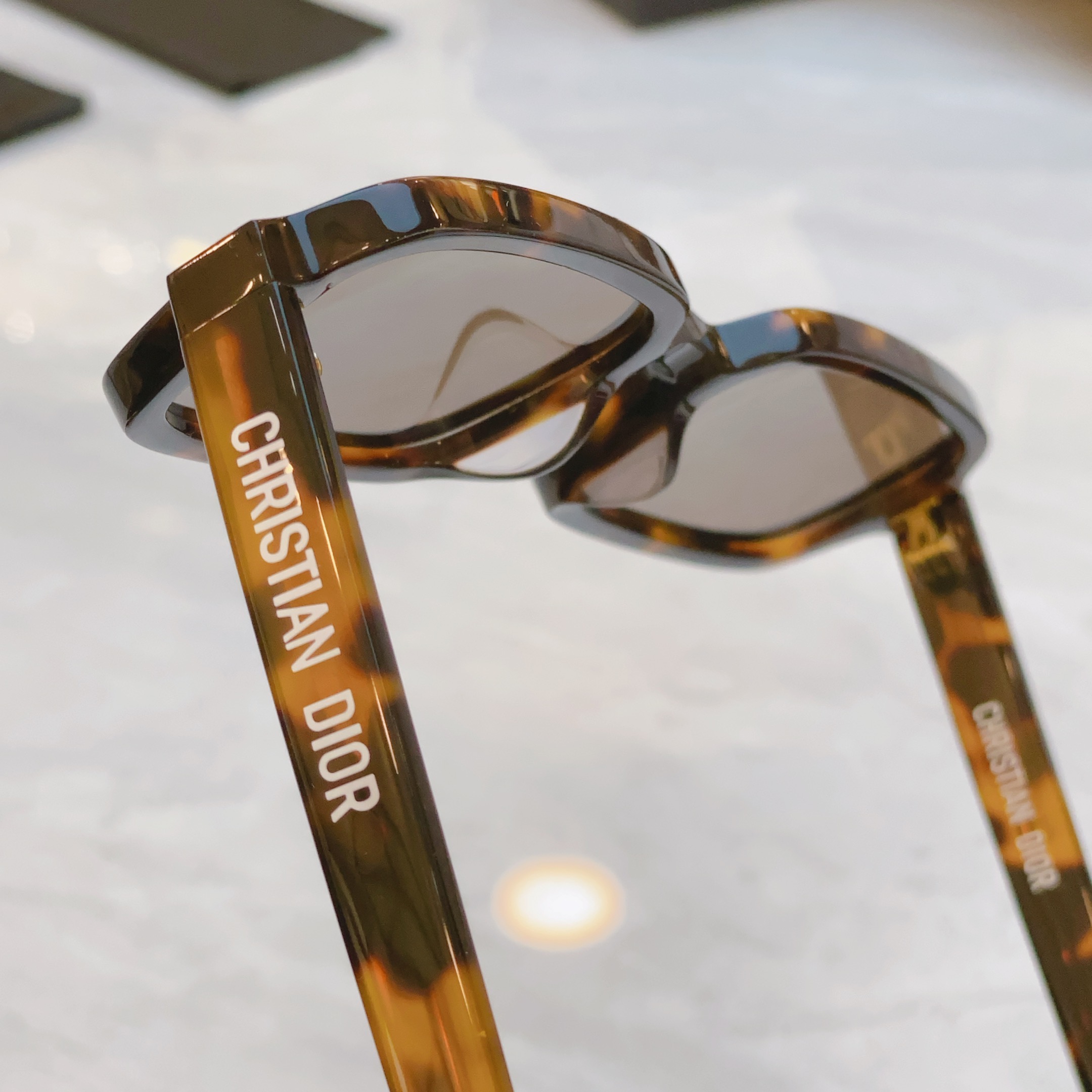 ，【DIO* 】迪*奥新款太阳镜，
MODEL：DiorPacific S3L，SIZE：55口19-1