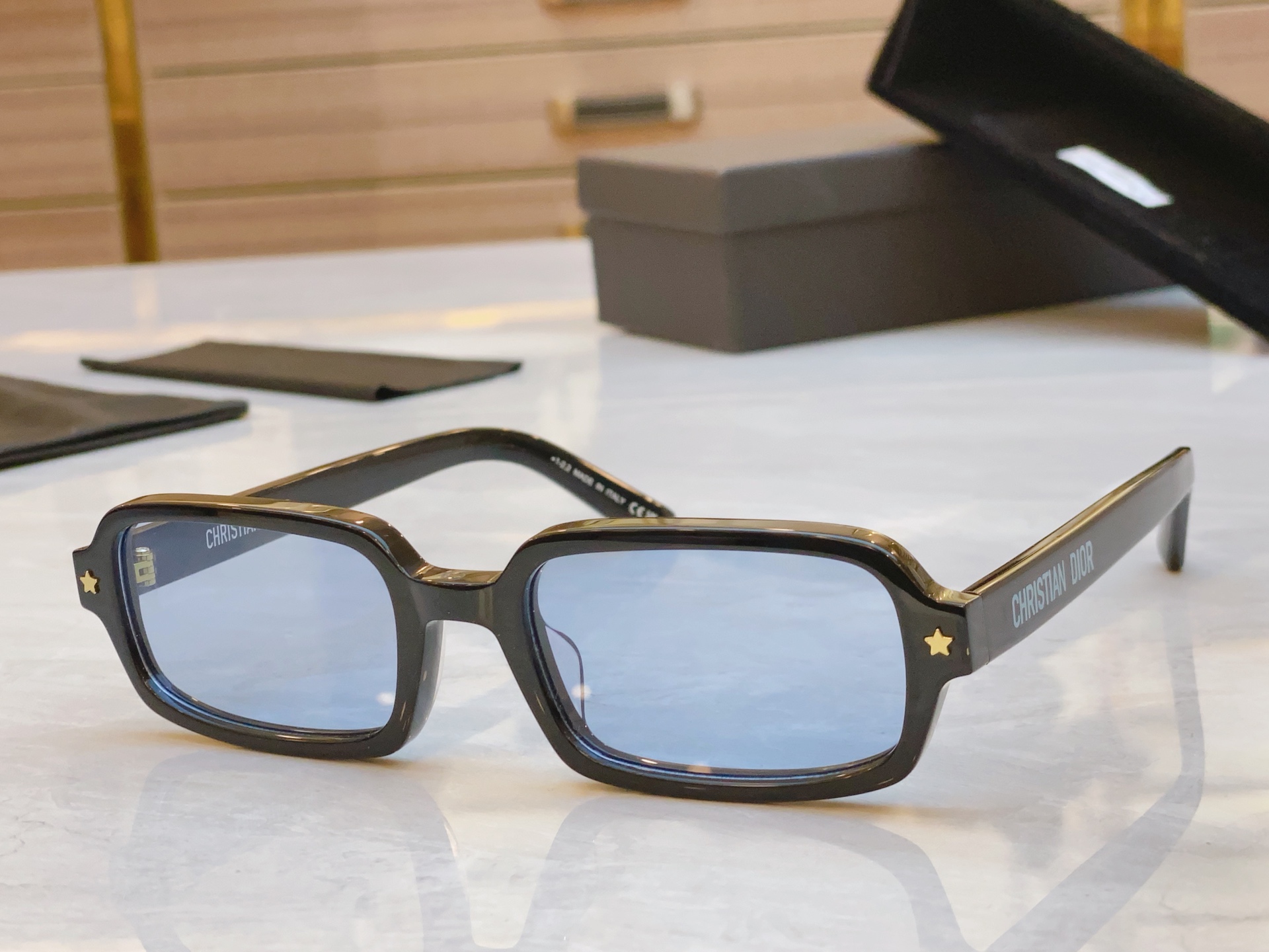 ，【DIO* 】迪*奥新款太阳镜，
MODEL：DiorPacific S3L，SIZE：55口19-1