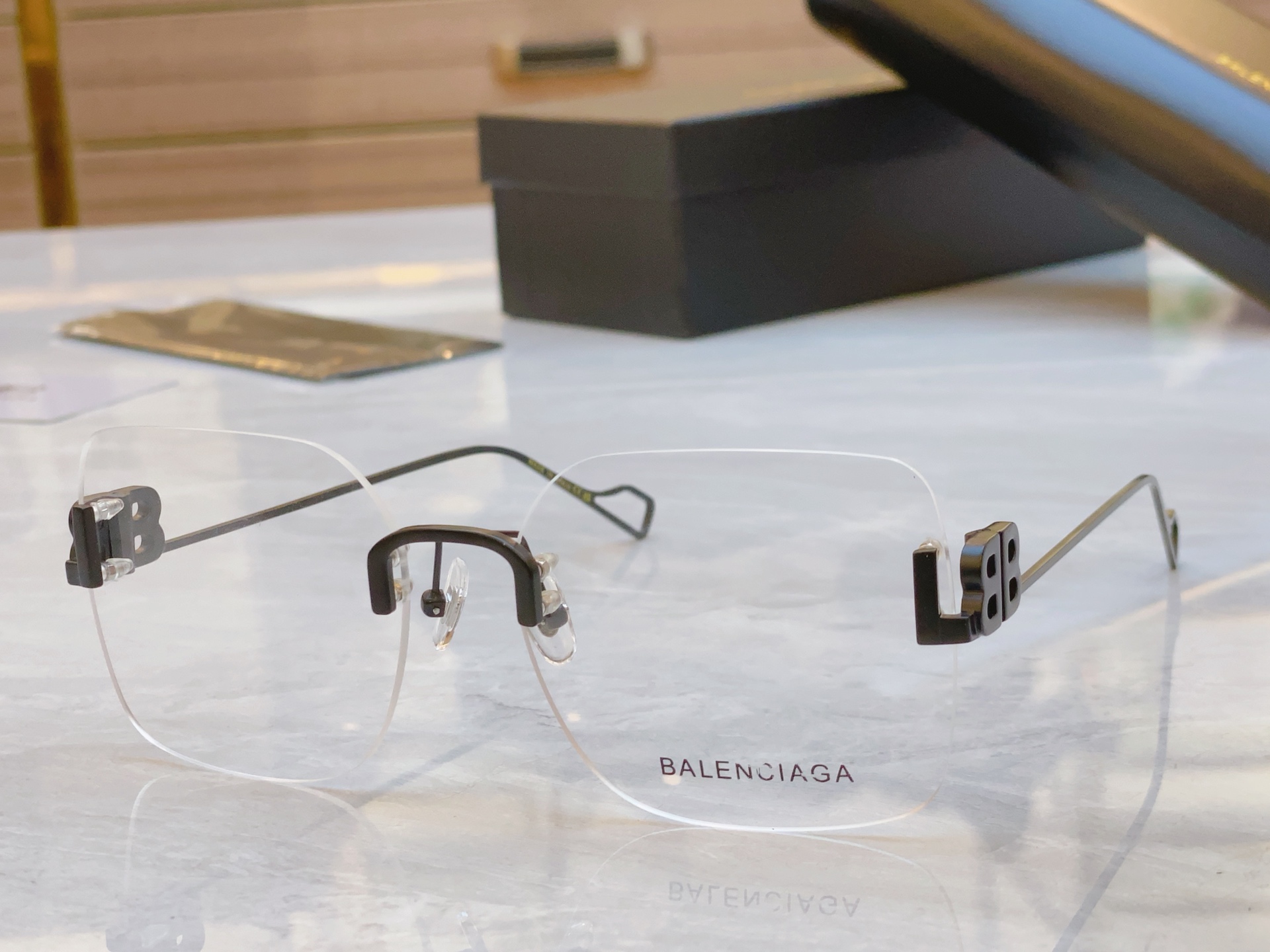 ，【BALENCIAG*】巴黎*世家新款太阳镜，MODEL：BB0113O，SIZE：59口17-140