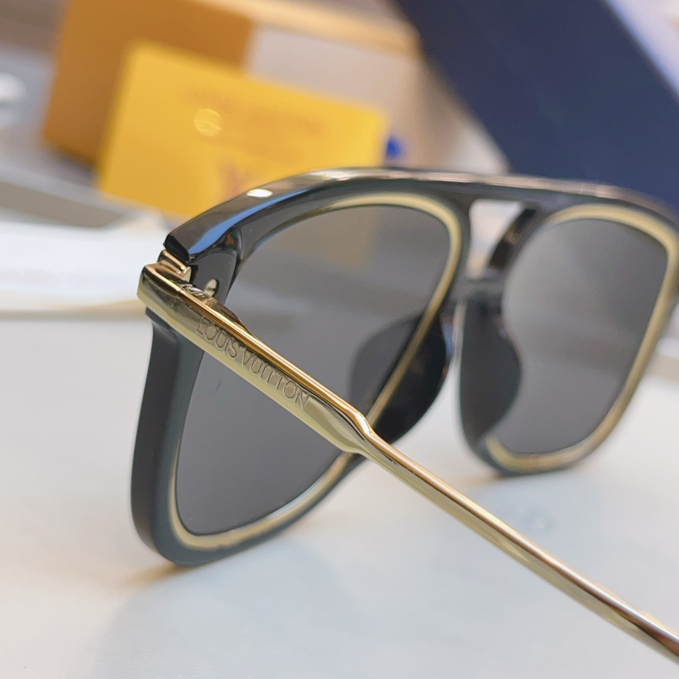 ，【LOUIS VUITTO*】路易*威登新款太阳镜，高版本✨MODEL：Z2596U，SIZE：51口