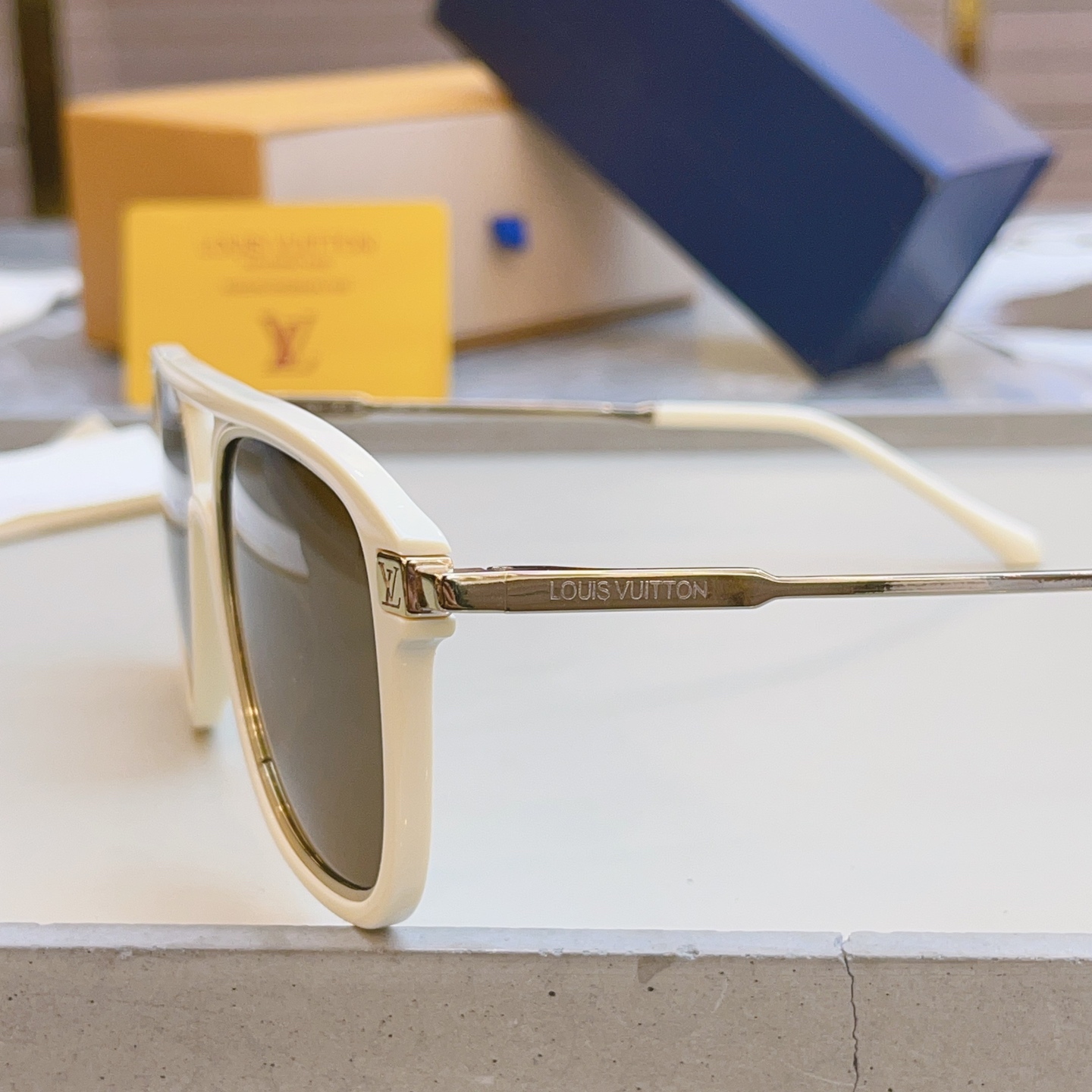 ，【LOUIS VUITTO*】路易*威登新款太阳镜，高版本✨MODEL：Z2596U，SIZE：51口