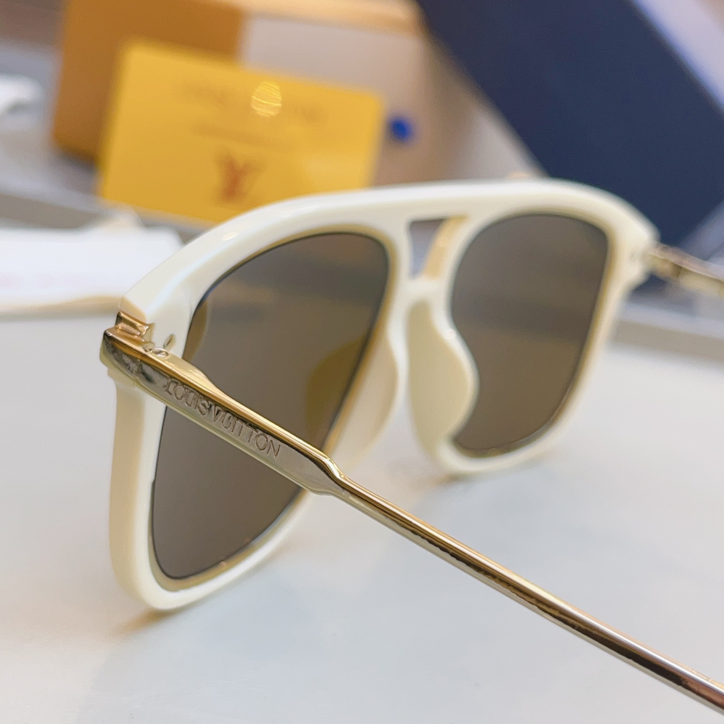 ，【LOUIS VUITTO*】路易*威登新款太阳镜，高版本✨MODEL：Z2596U，SIZE：51口