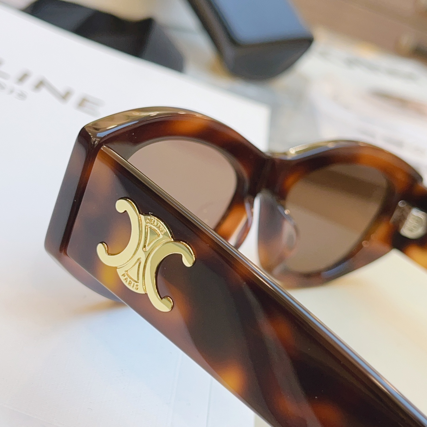 ，【CELIN*】赛*琳新款太阳镜， MODELCL40308U ，高版本✨，SIZE 55口18-14