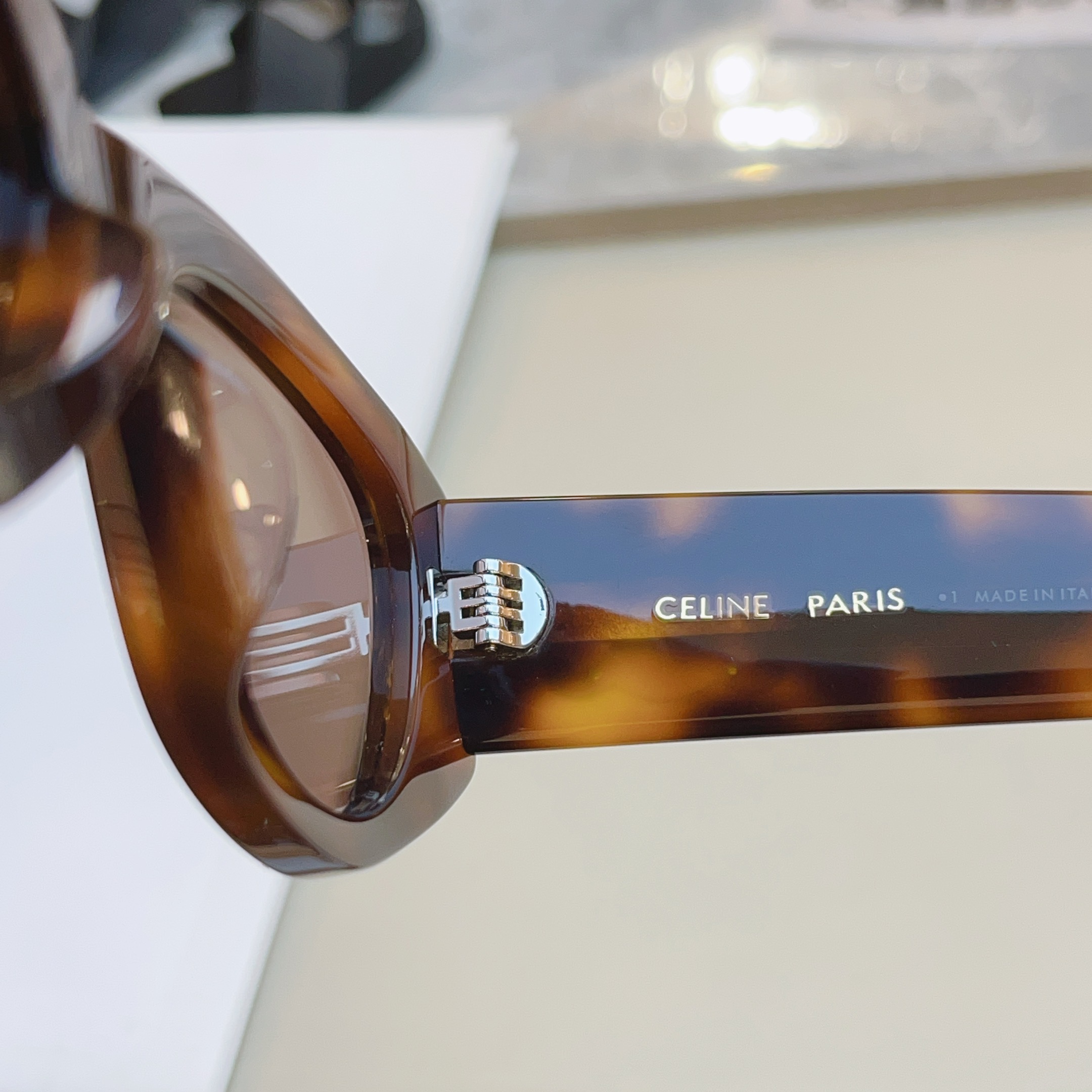 ，【CELIN*】赛*琳新款太阳镜， MODELCL40308U ，高版本✨，SIZE 55口18-14