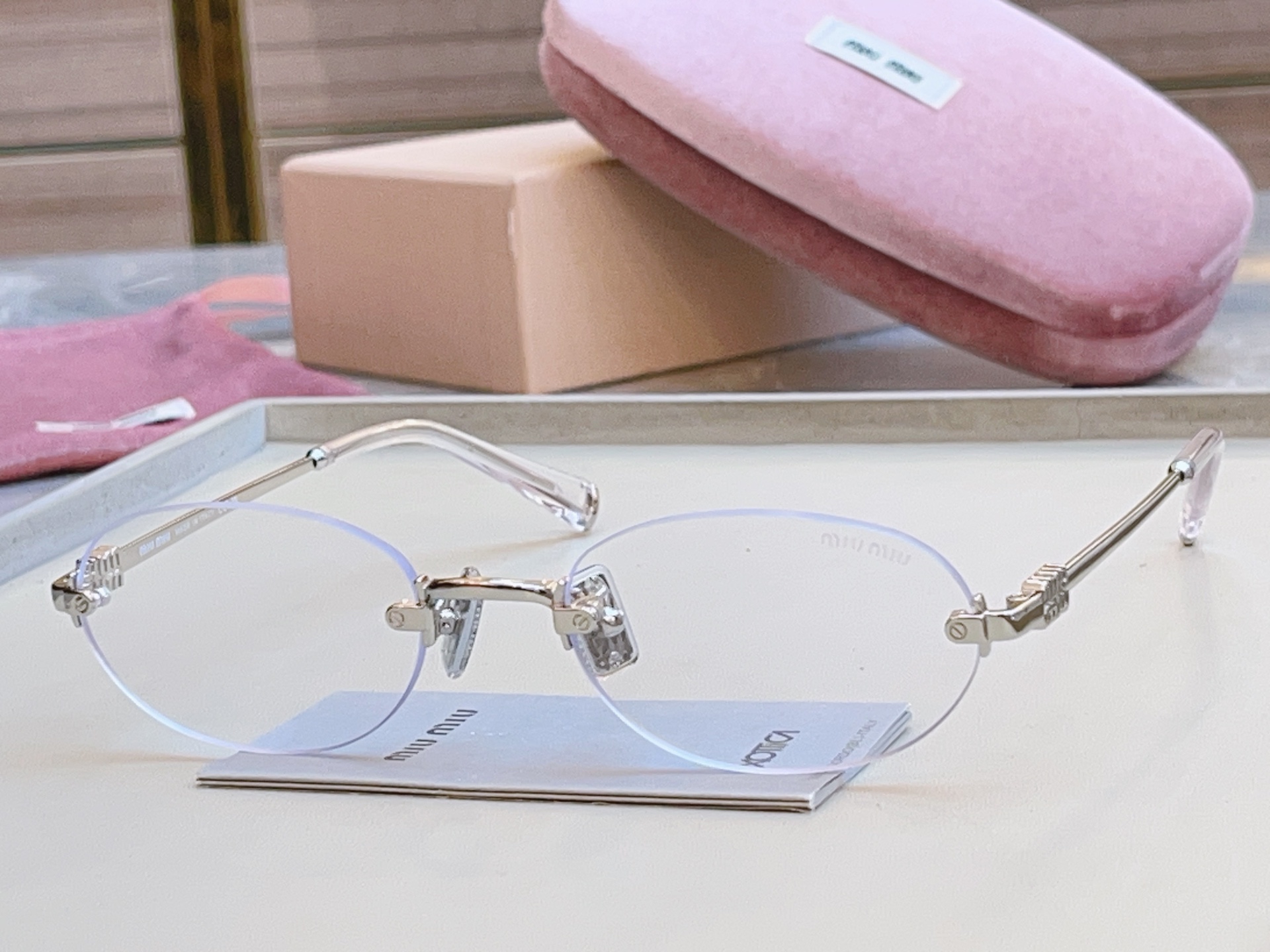 ，【MIUMI*】缪*缪新款太阳镜🕶️，ModSMU A54，SIZE51-20-140