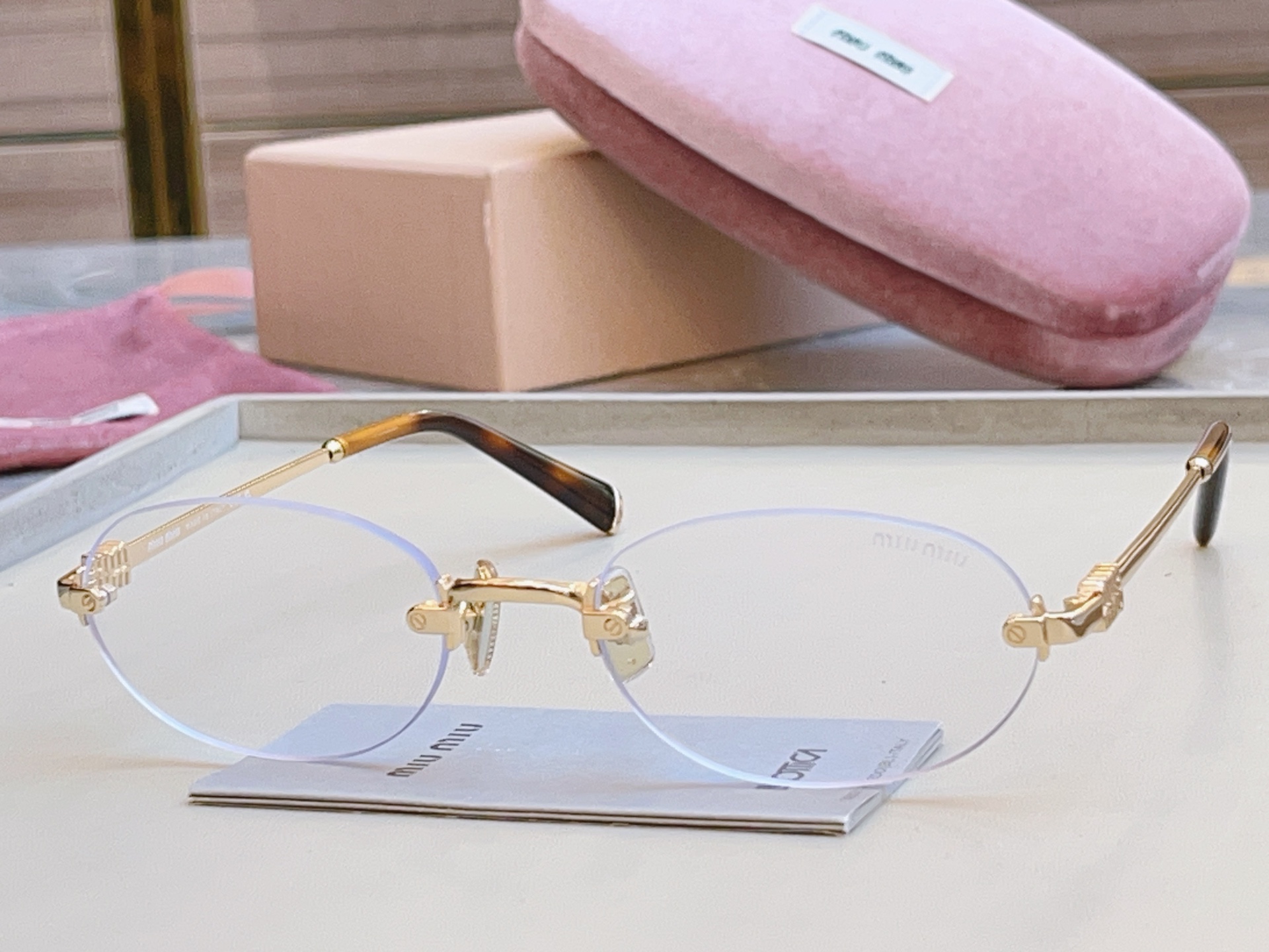 ，【MIUMI*】缪*缪新款太阳镜🕶️，ModSMU A54，SIZE51-20-140