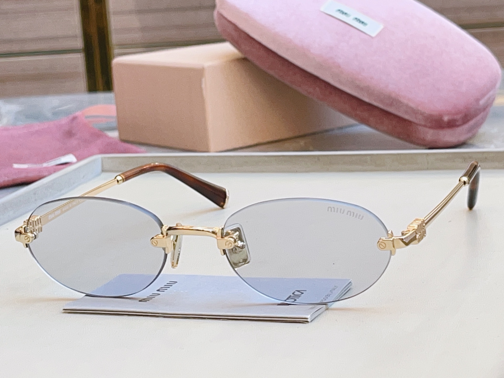 ，【MIUMI*】缪*缪新款太阳镜🕶️，ModSMU A54，SIZE51-20-140