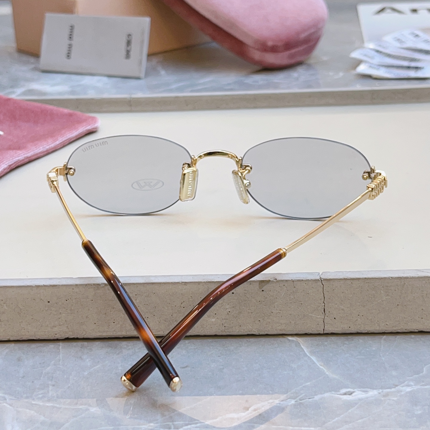 ，【MIUMI*】缪*缪新款太阳镜🕶️，ModSMU A54，SIZE51-20-140