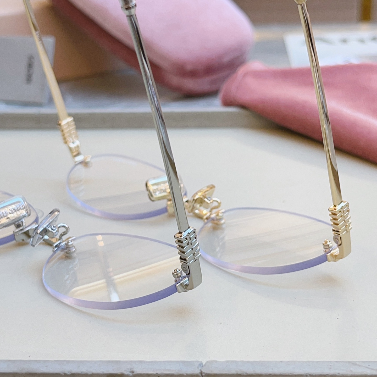 ，【MIUMI*】缪*缪新款太阳镜🕶️，ModSMU A54，SIZE51-20-140