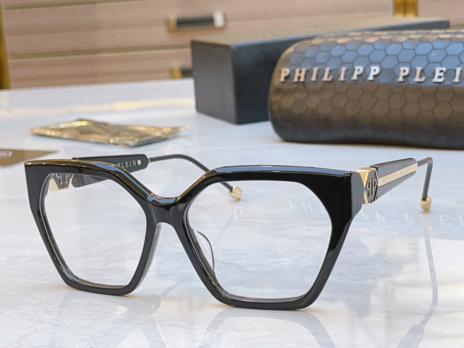 ，【PhiliPP Plei*】新款眼镜架，
Mod：VPS，Size：57口15-140
