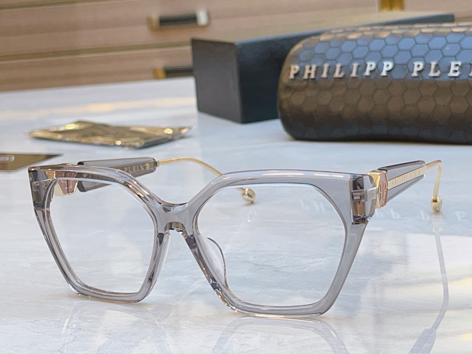 ，【PhiliPP Plei*】新款眼镜架，
Mod：VPS，Size：57口15-140