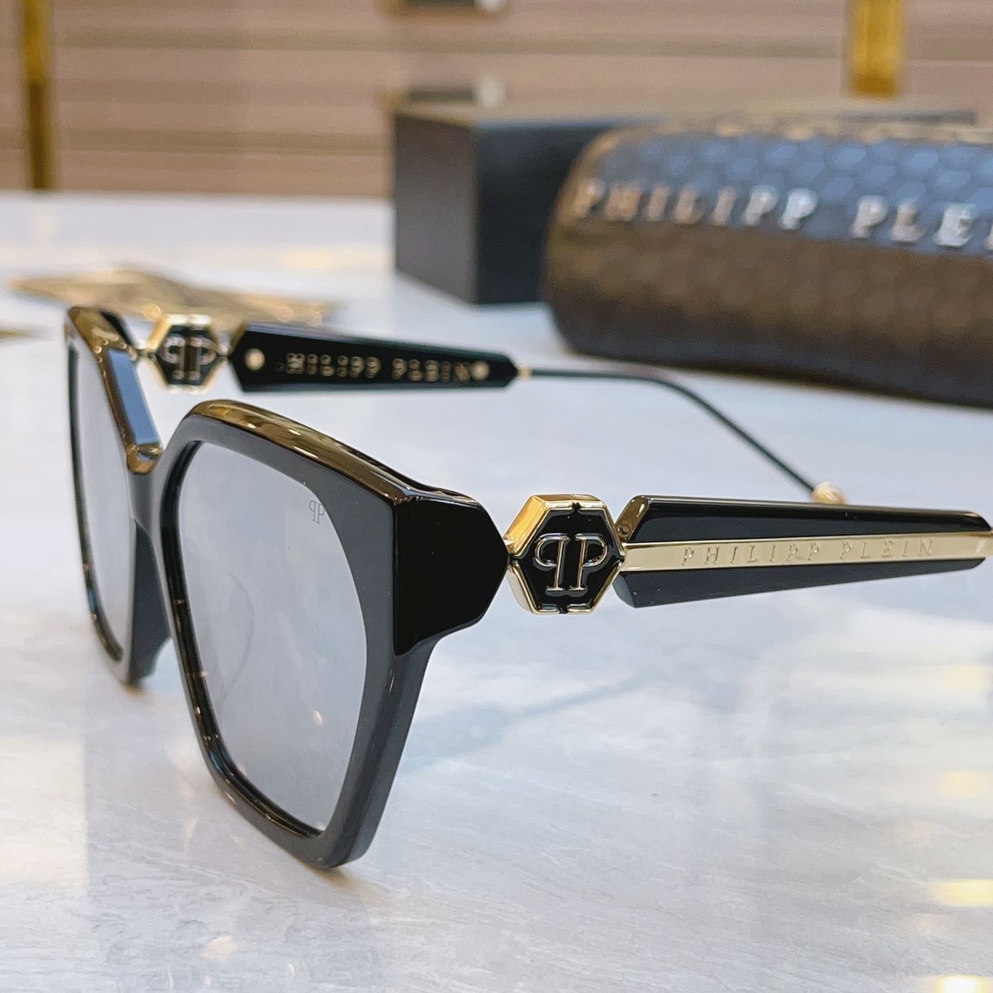 ，【PhiliPP Plei*】新款太阳镜，
Mod：VPS，Size：57口15-140