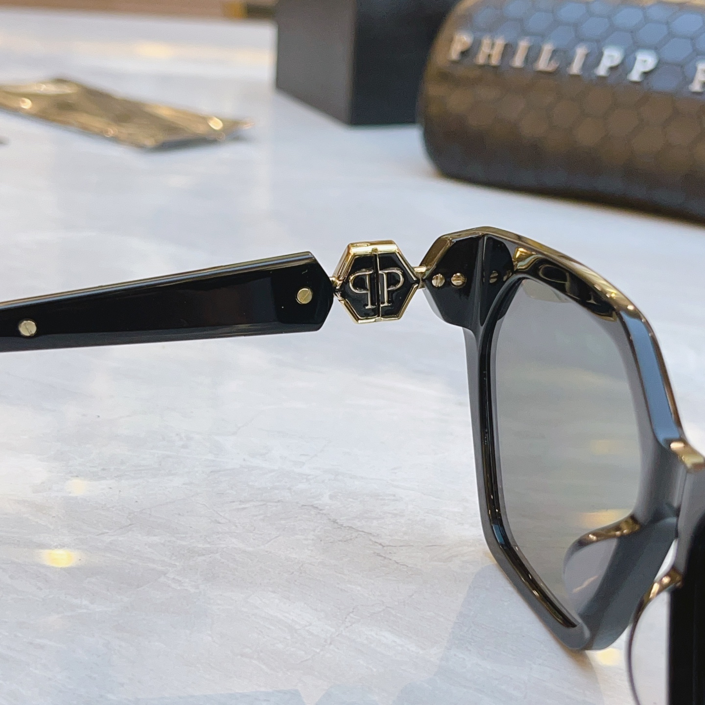 ，【PhiliPP Plei*】新款太阳镜，
Mod：VPS，Size：57口15-140