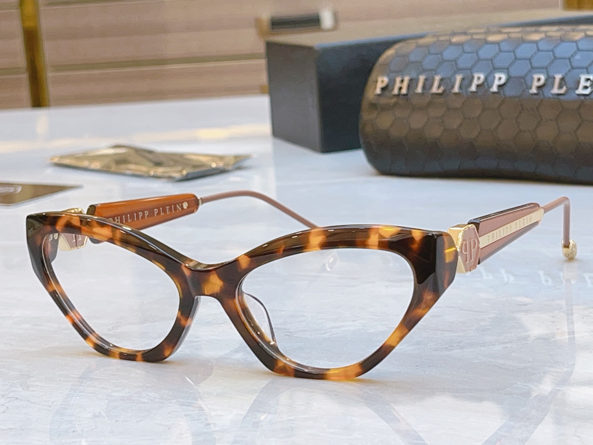 ，【PhiliPP Plei*】新款眼镜架，
Mod：VPS，Size：55口18-140