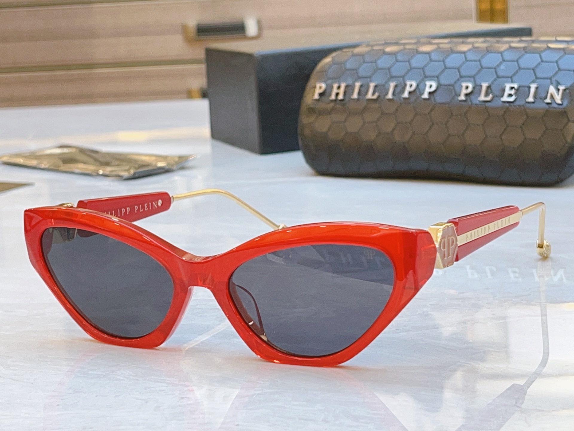 ，【PhiliPP Plei*】新款太阳镜，
Mod：VPS，Size：55口18-140