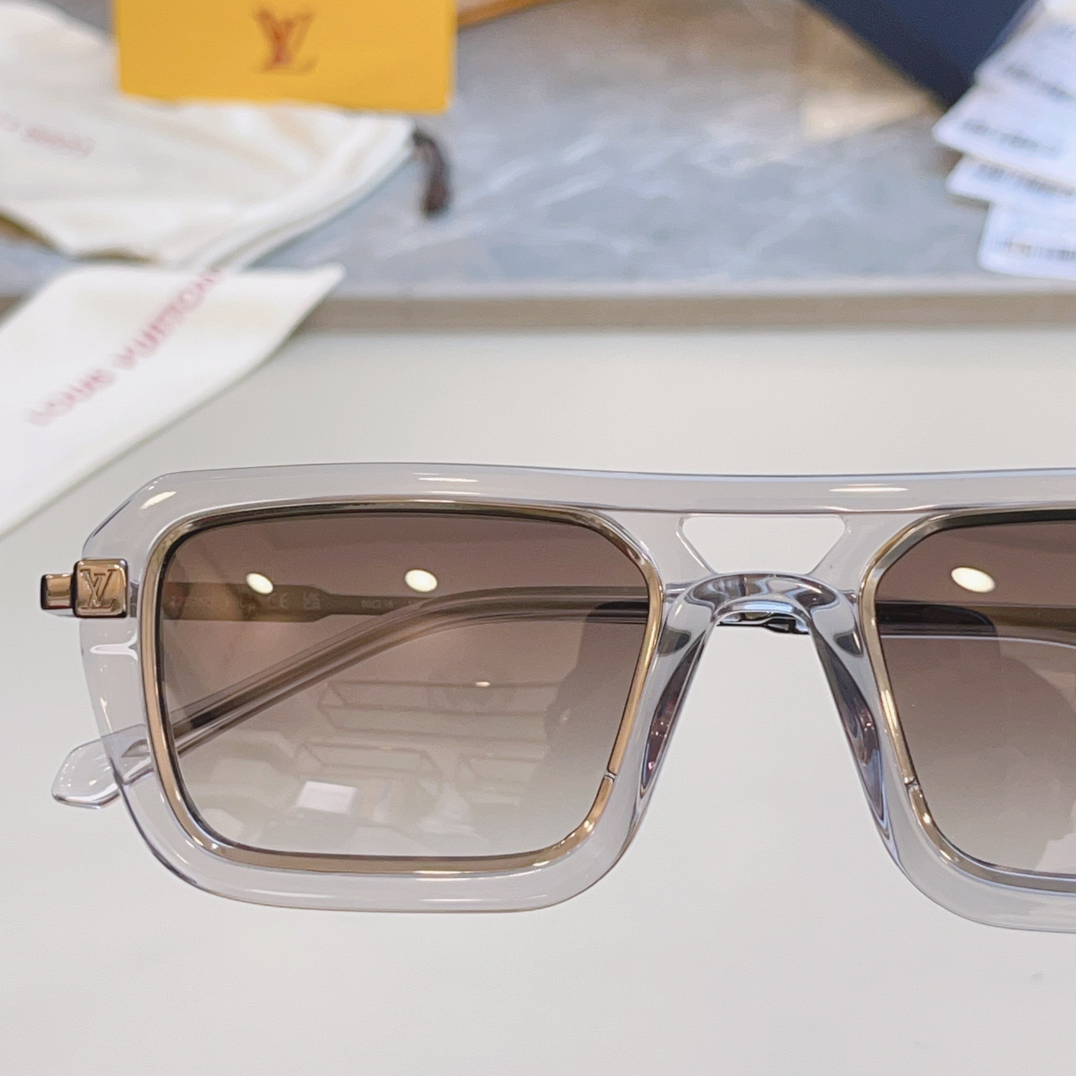，【LOUIS VUITTO*】路易*威登新款太阳镜，高版本✨MODEL：Z2596U，SIZE：51口