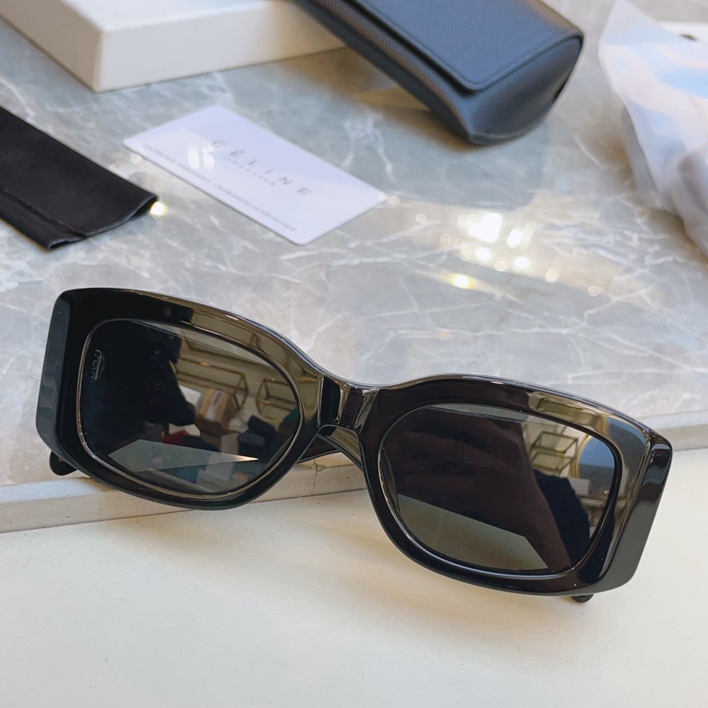，【CELIN*】赛*琳新款太阳镜， 原单高品质，MODELCL40282U ，SIZE 53口18-1