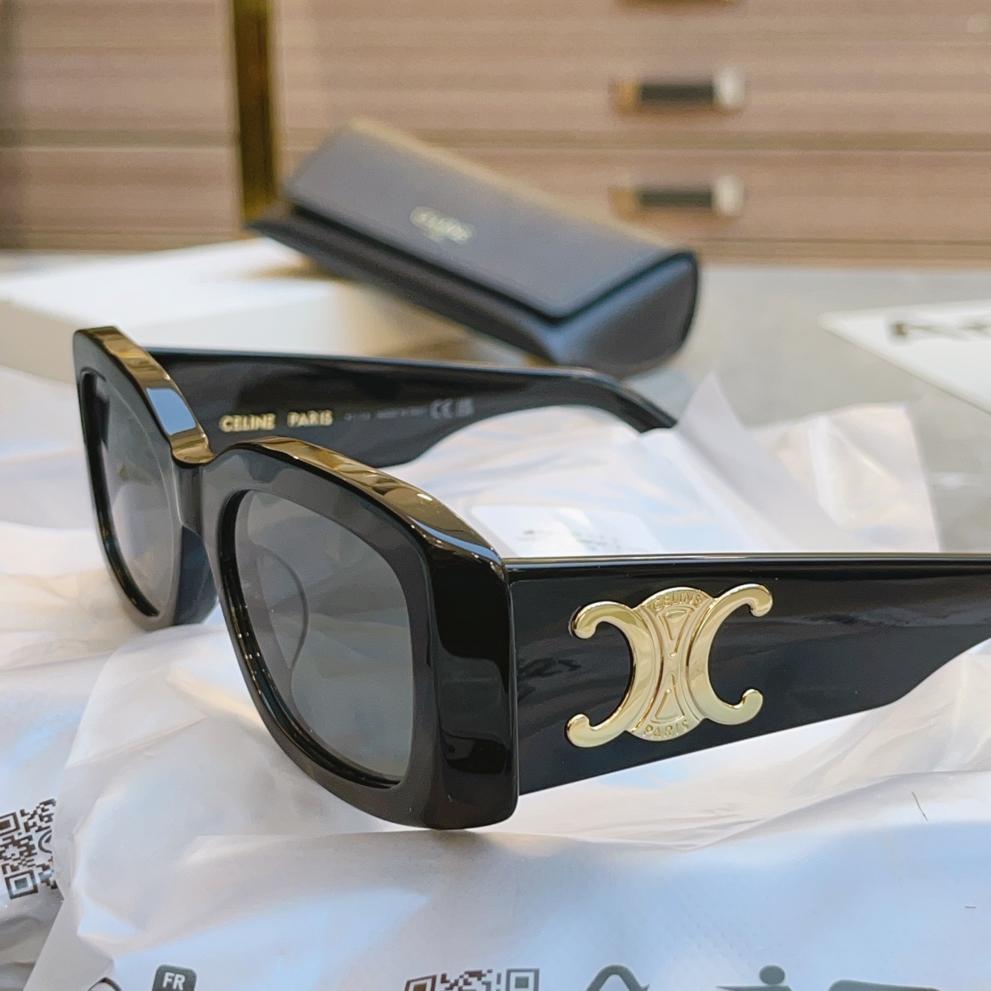 ，【CELIN*】赛*琳新款太阳镜， 原单高品质，MODELCL40282U ，SIZE 53口18-1