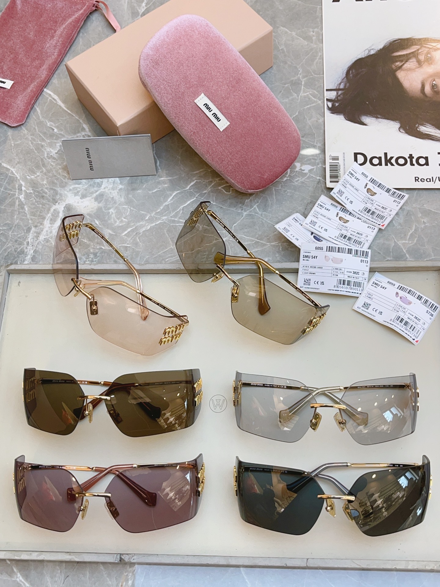 ，【MIUMI*】缪*缪新款太阳镜🕶️，Mod:SMU 54Y，高版本✨SIZE:80口14-110