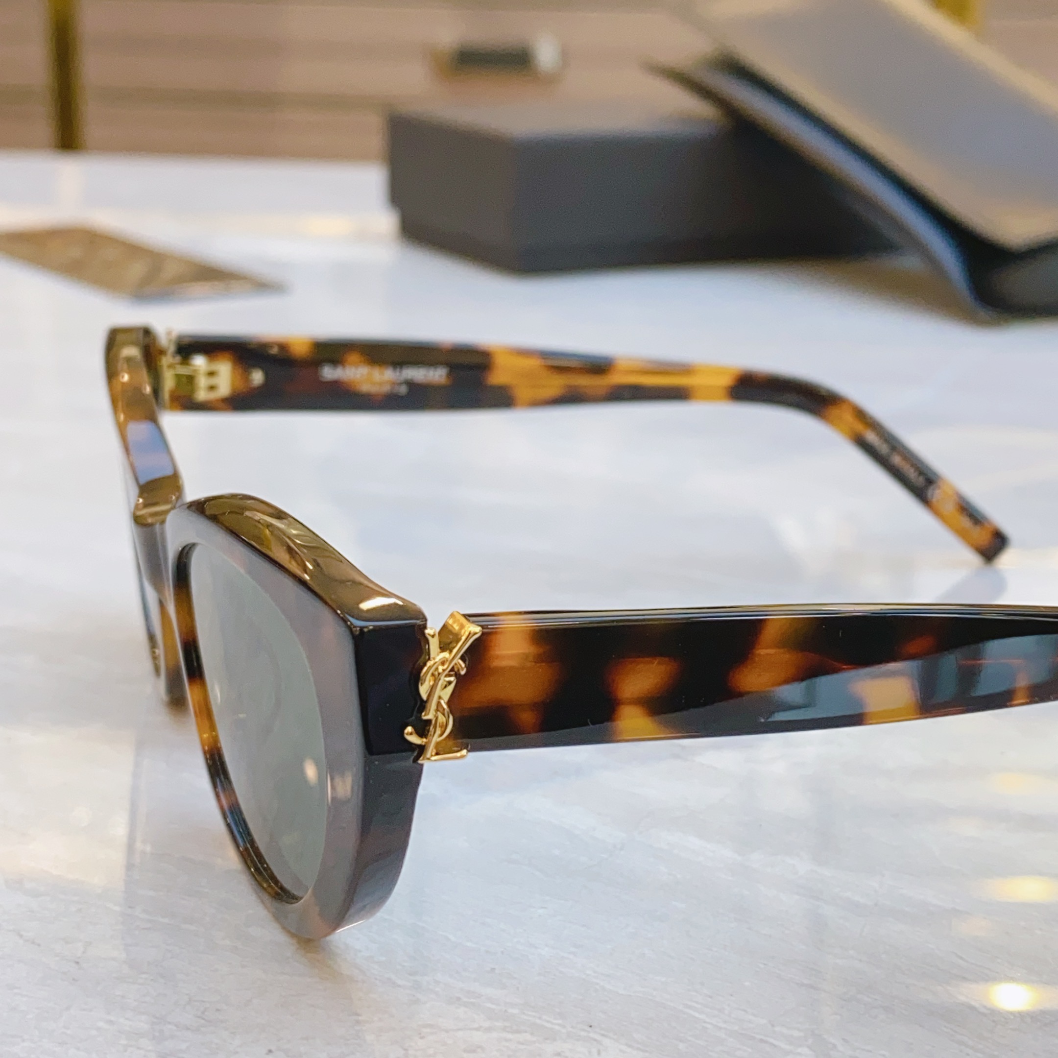 ，【SAINT LAUREN*】圣罗*兰新款眼镜架。MODEL：SL M115，SIZE：53口19-1