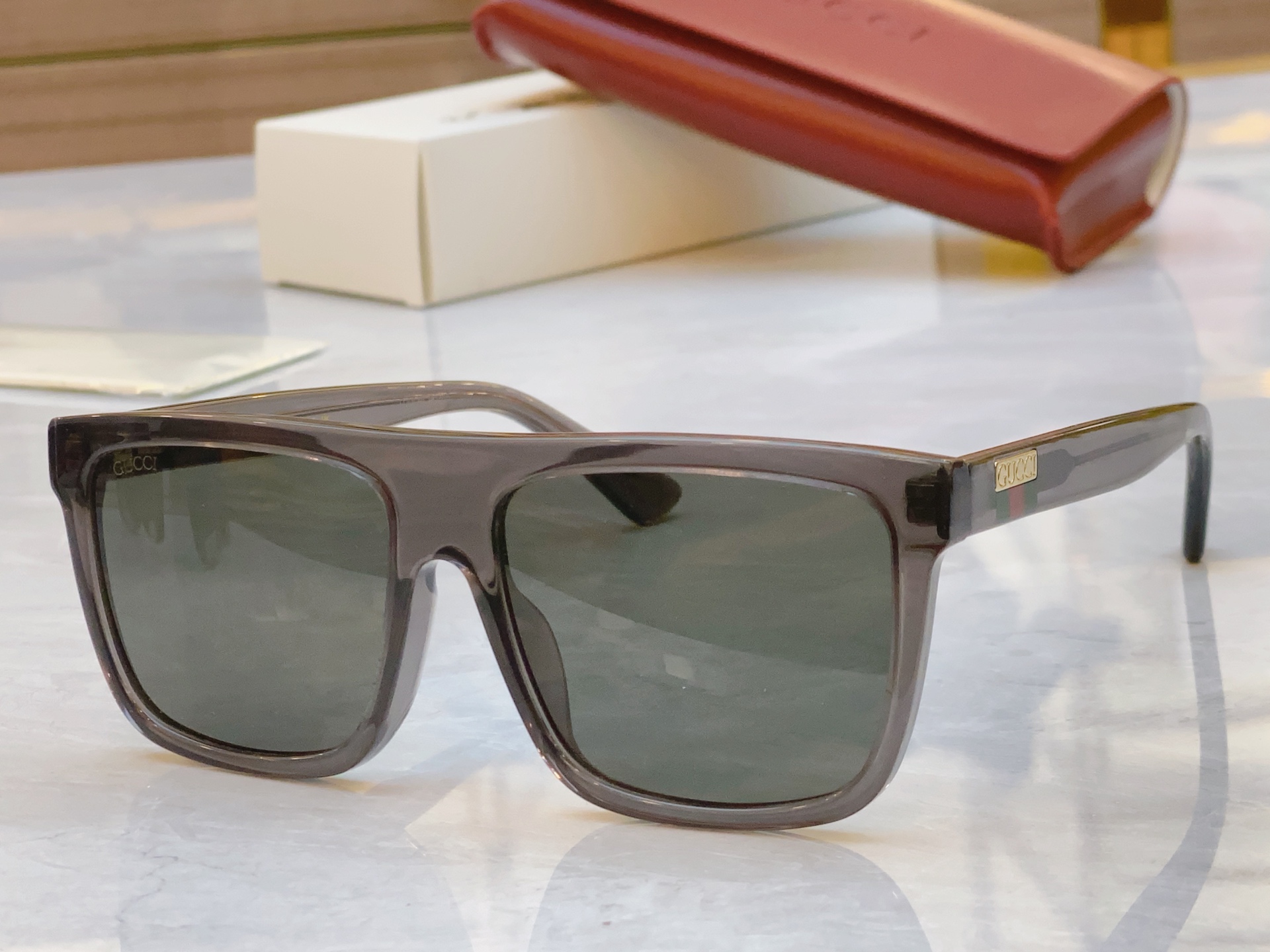 ，【GUCC*】古*驰新款太阳镜，MODEL：GG0748S，SIZE：59口17-145
