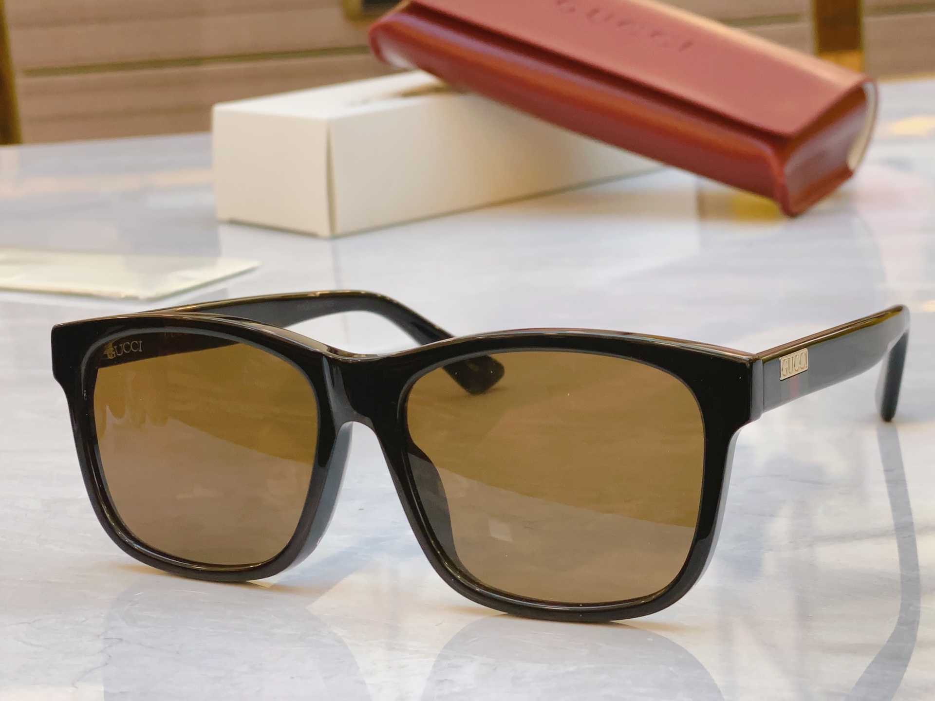 ，【GUCC*】古*驰新款太阳镜，MODEL：GG0746S，SIZE：57口16-145
