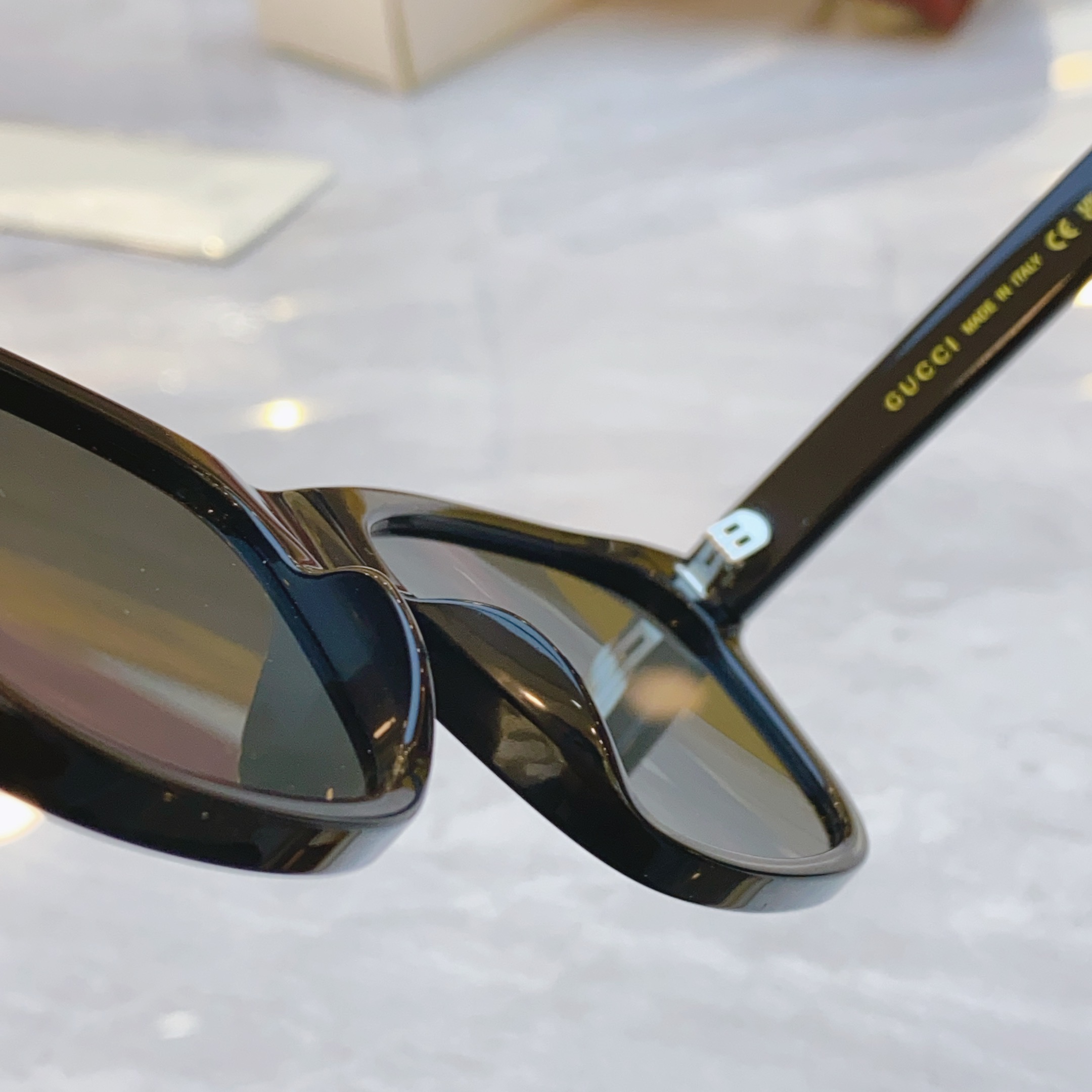 ，【GUCC*】古*驰新款太阳镜，MODEL：GG0746S，SIZE：57口16-145