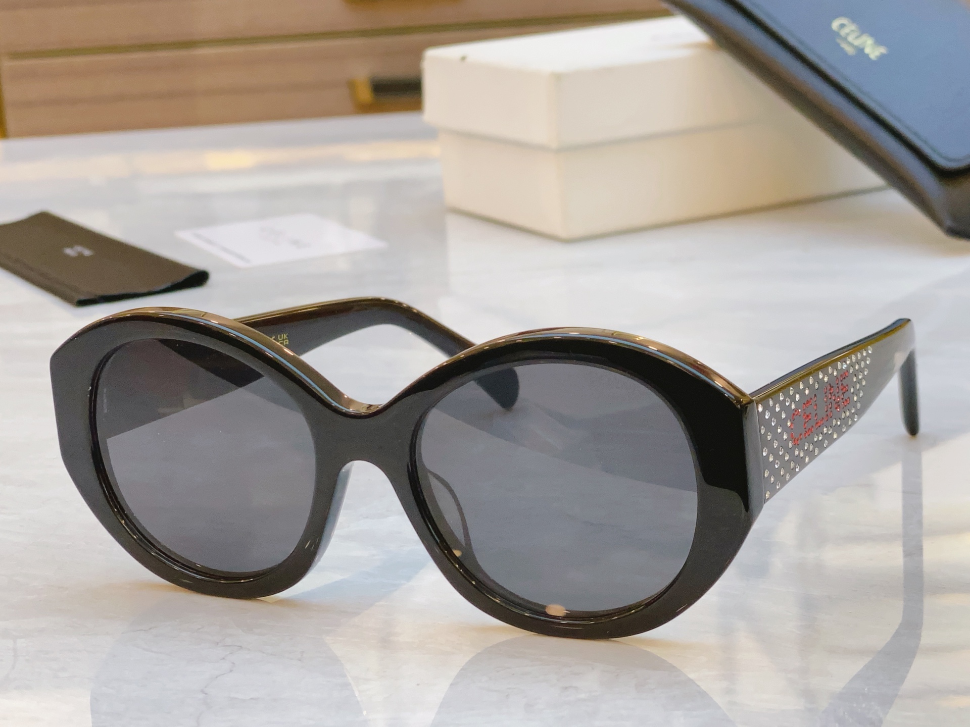 ，【CELIN*】赛*琳新款太阳镜， MODELCL4240IS，SIZE 54口20-145