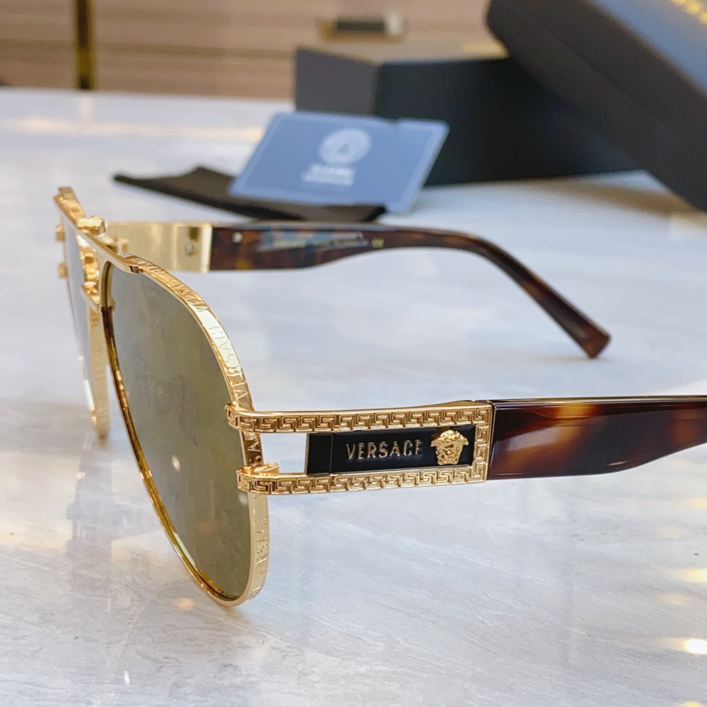，【VERSAC*】范思*哲新款太阳镜，MODEL：VE 5699，SIZE：62口13-145