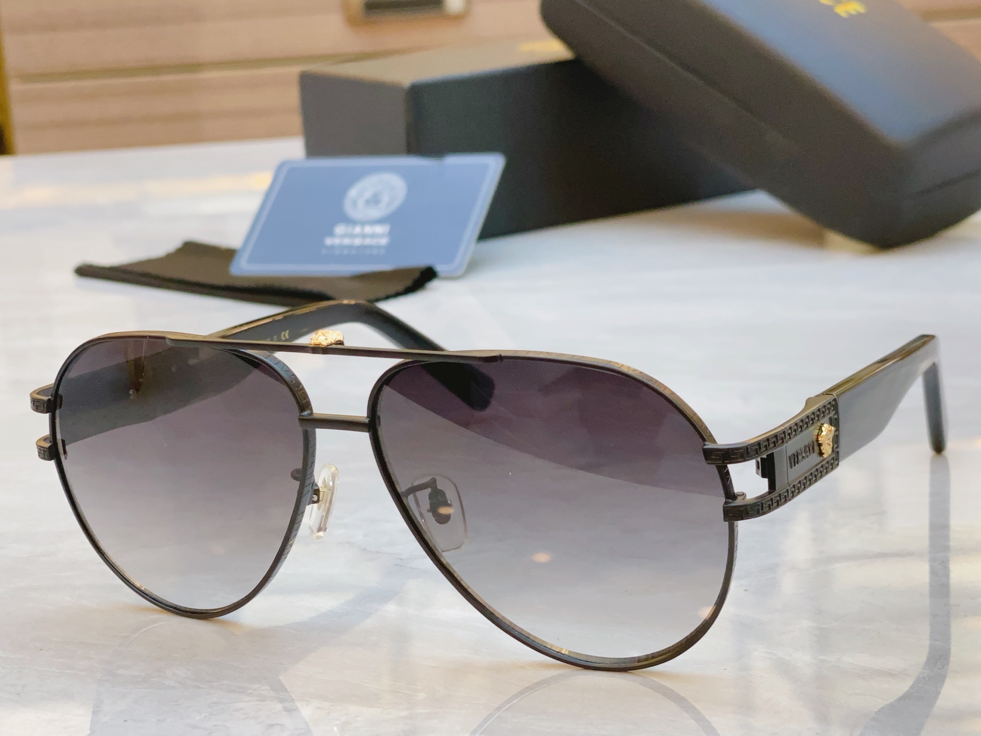 ，【VERSAC*】范思*哲新款太阳镜，MODEL：VE 5699，SIZE：62口13-145