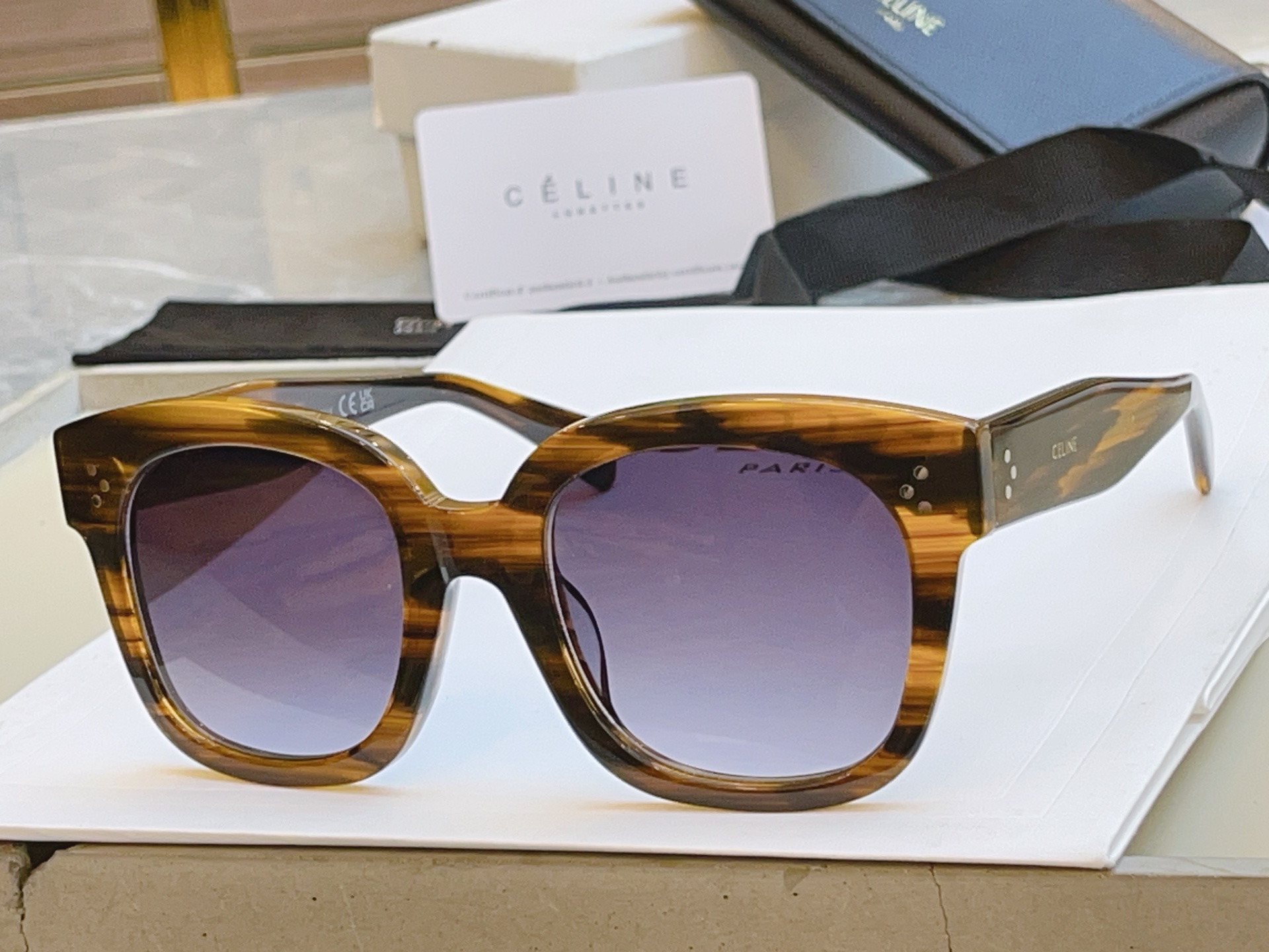 ，【CELIN*】赛*琳太阳镜款，翻单到货，MODELCL4002UN。SIZE54口22-145