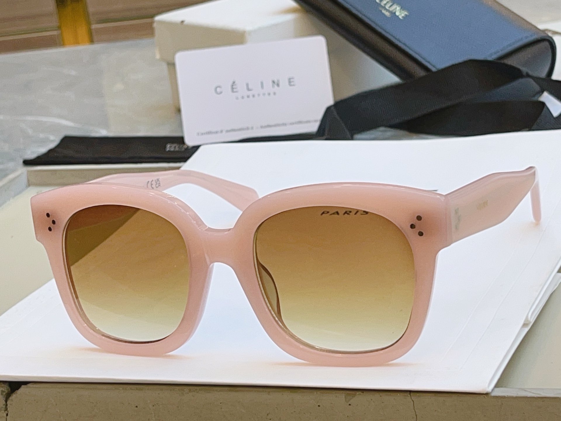 ，【CELIN*】赛*琳太阳镜款，翻单到货，MODELCL4002UN。SIZE54口22-145