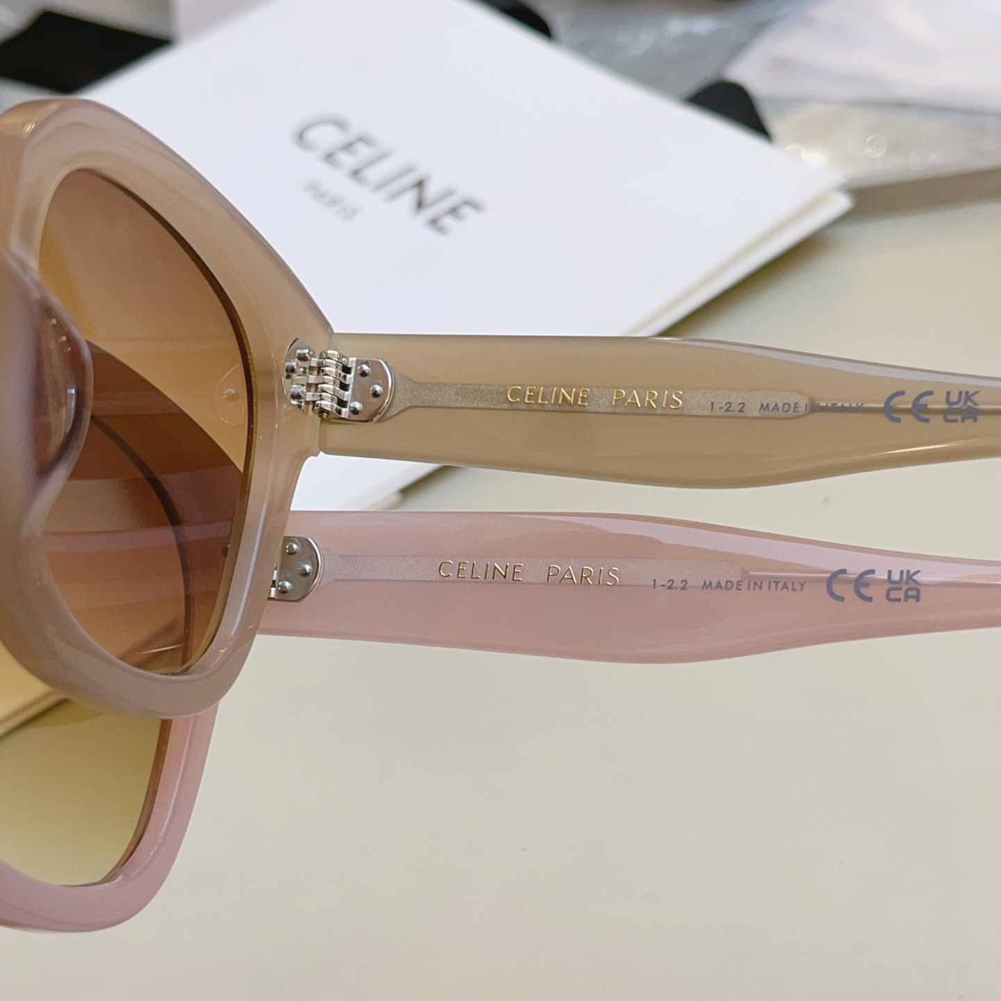 ，【CELIN*】赛*琳太阳镜款，翻单到货，MODELCL4002UN。SIZE54口22-145