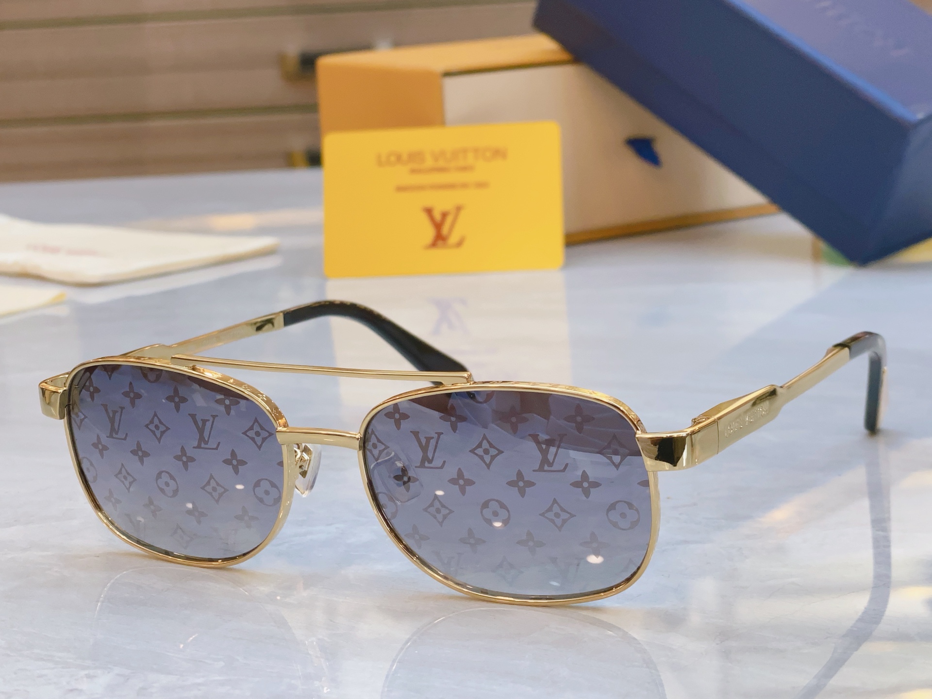 Louis Vuitton Z2270U Gold-Tone Metal Frame Sunglasses With Brown Gradient Lenses 6 i1748864643243 722 0 4