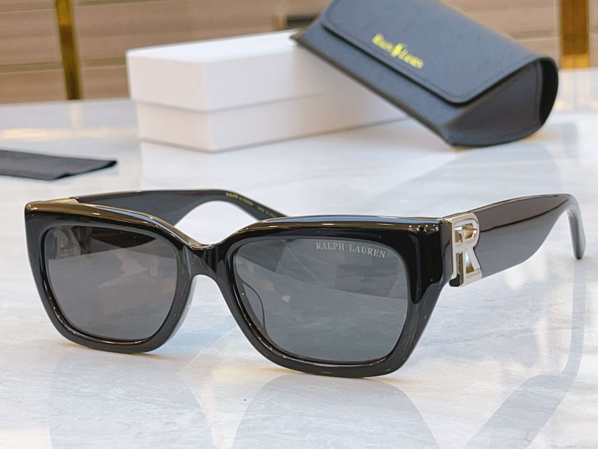 Ralph Lauren RL8222 Sunglasses, 55mm Lens, Stylish Eye Protection 7 i1749124530186 826 0 5