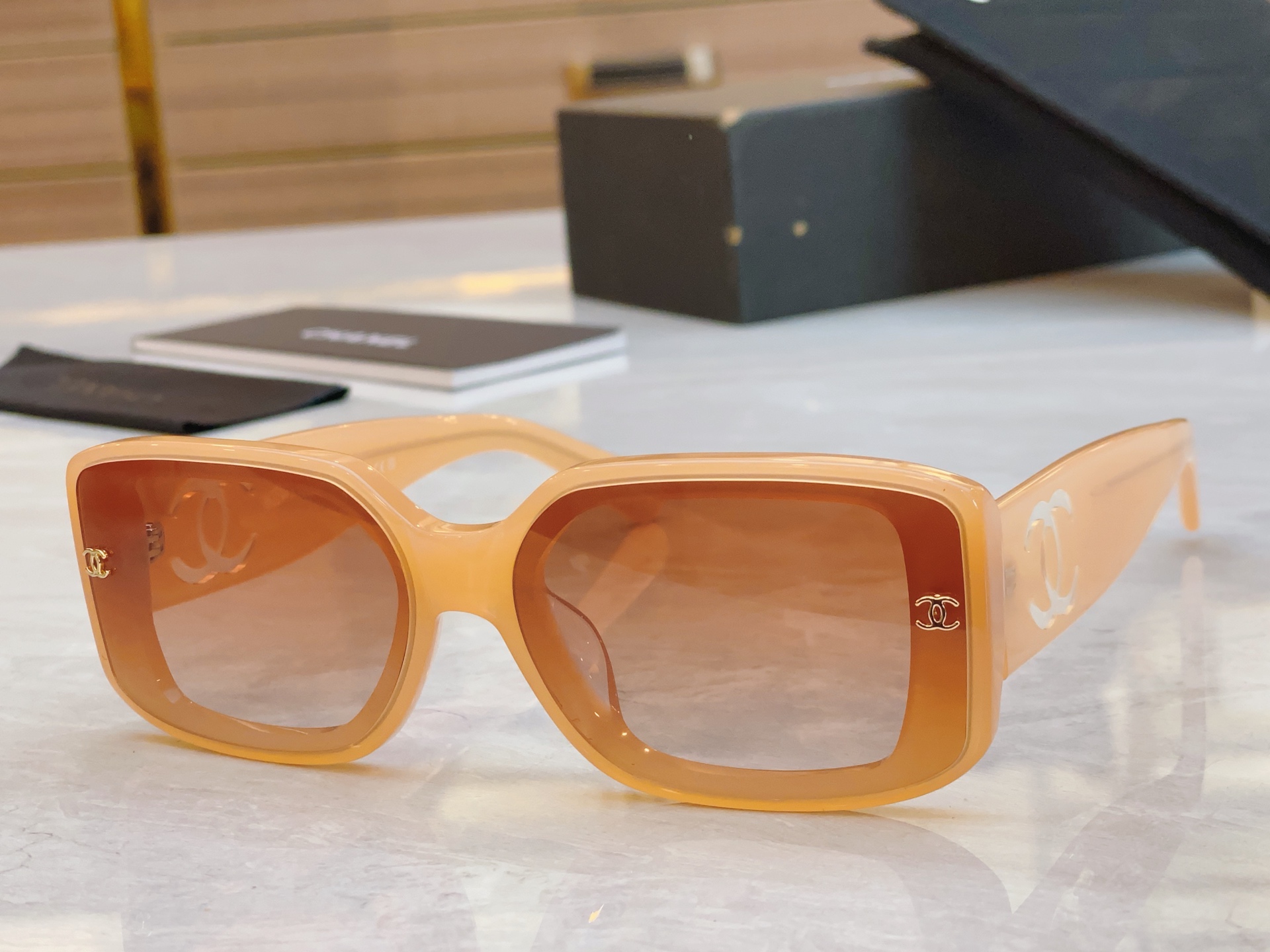 ，【CHANE*】香奈儿新款太阳镜🕶️🕶️，MODEL：CH6313，SIZE：61口17-145
