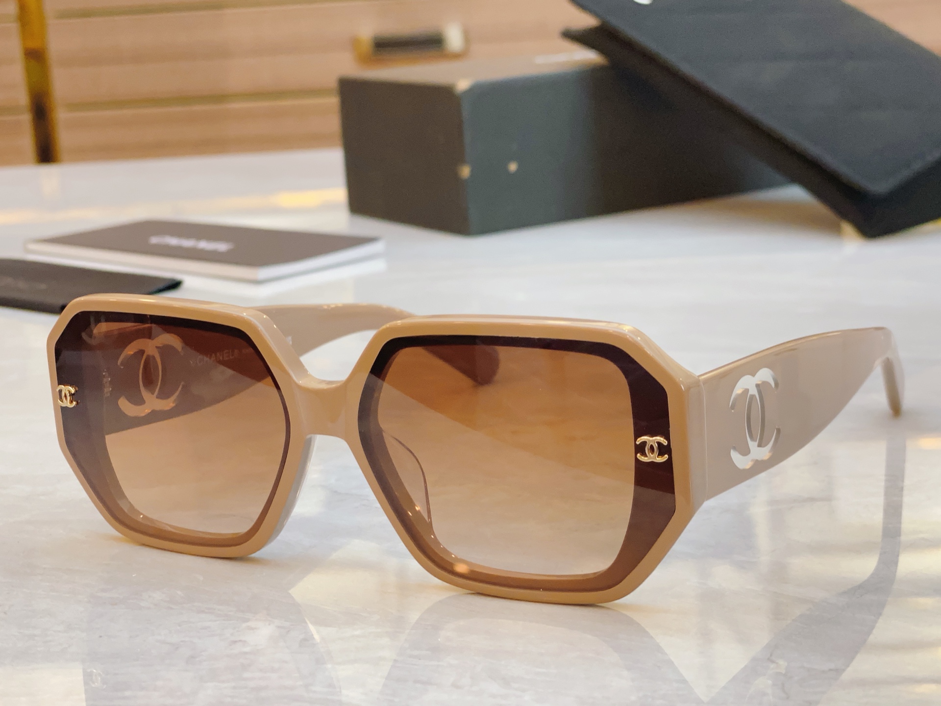 ，【CHANE*】香奈儿新款太阳镜🕶️🕶️，MODEL：CH6311，SIZE：61口16-145