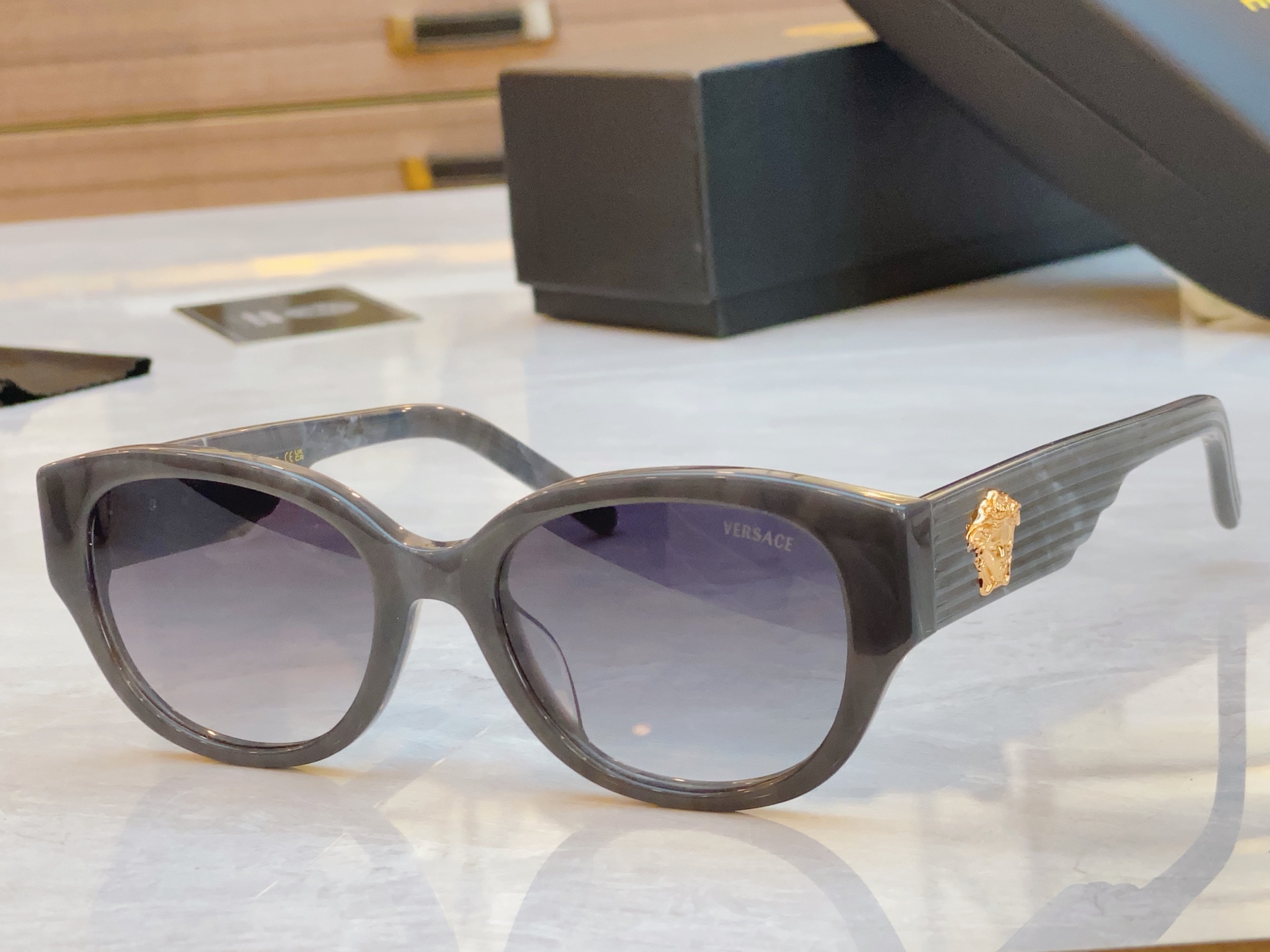 ，【VERSAC*】范思*哲新款太阳镜，MODEL：VE 6753，SIZE：54口20-145