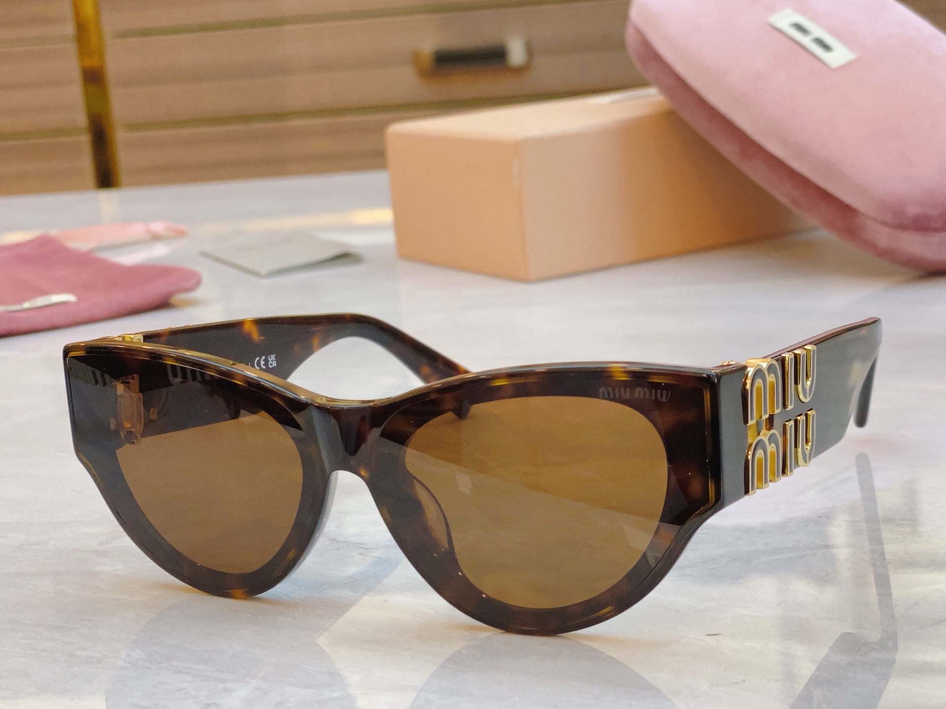 ，【MIUMI*】缪*缪新款眼镜架，Mod：SMU 082Z，SIZE52口21-135