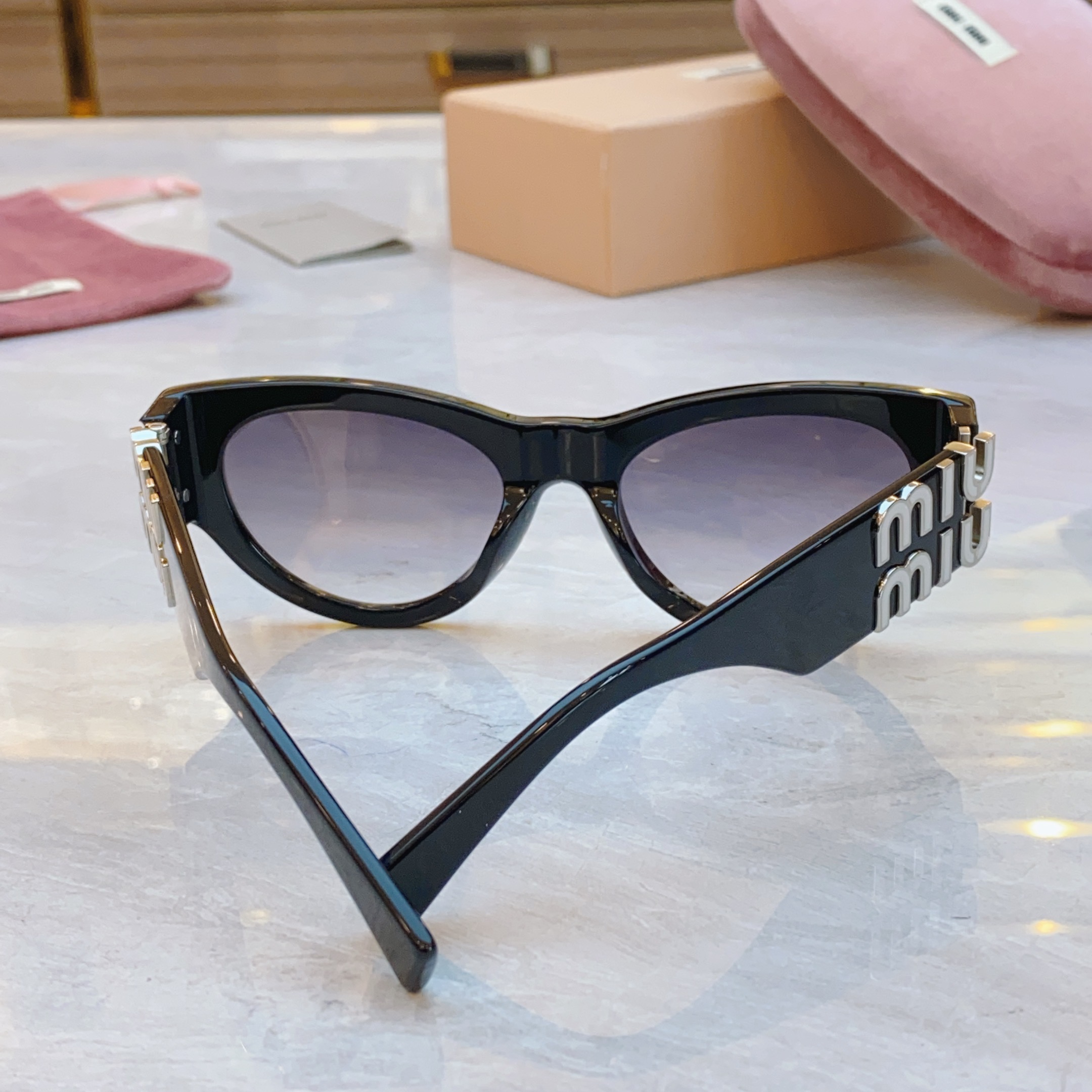 ，【MIUMI*】缪*缪新款眼镜架，Mod：SMU 082Z，SIZE52口21-135