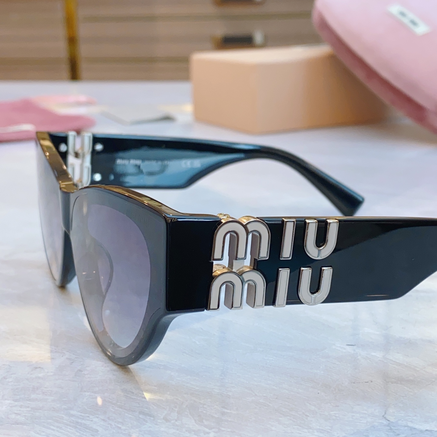，【MIUMI*】缪*缪新款眼镜架，Mod：SMU 082Z，SIZE52口21-135