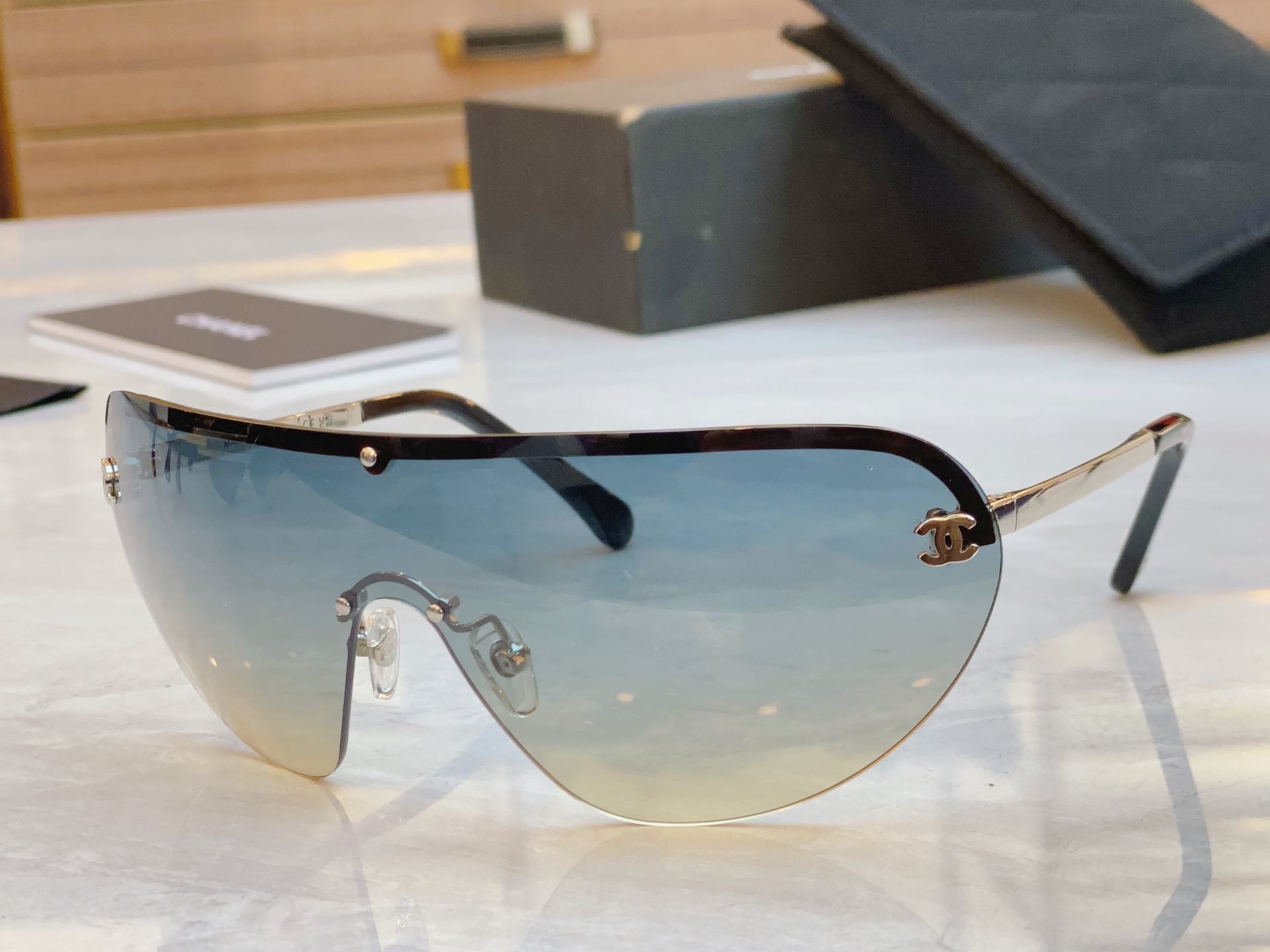 ，【CHANE*】香奈儿新款太阳镜🕶️🕶️，MODEL：CH9572，SIZE：153口0-122