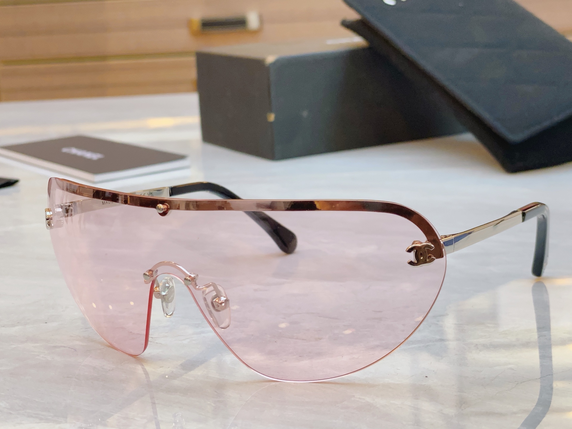 ，【CHANE*】香奈儿新款太阳镜🕶️🕶️，MODEL：CH9572，SIZE：153口0-122