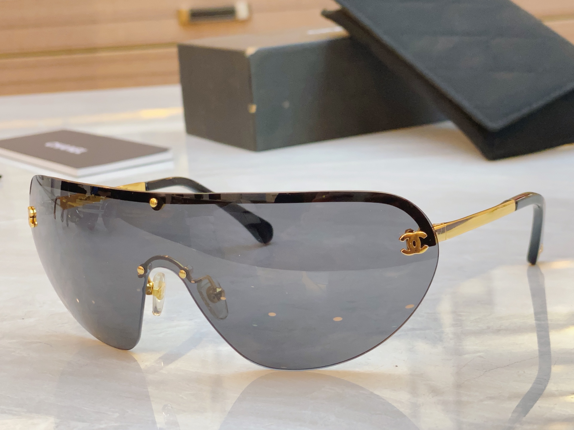 ，【CHANE*】香奈儿新款太阳镜🕶️🕶️，MODEL：CH9572，SIZE：153口0-122