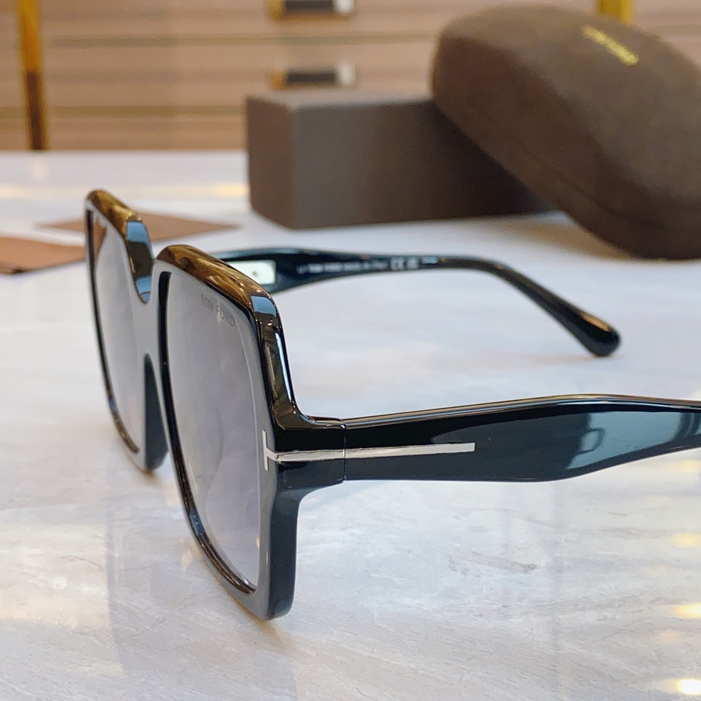 ，【TOM FOR*】汤姆*福特新款太阳镜🕶️，MODEL：FT1194，SIZE：55口21-135