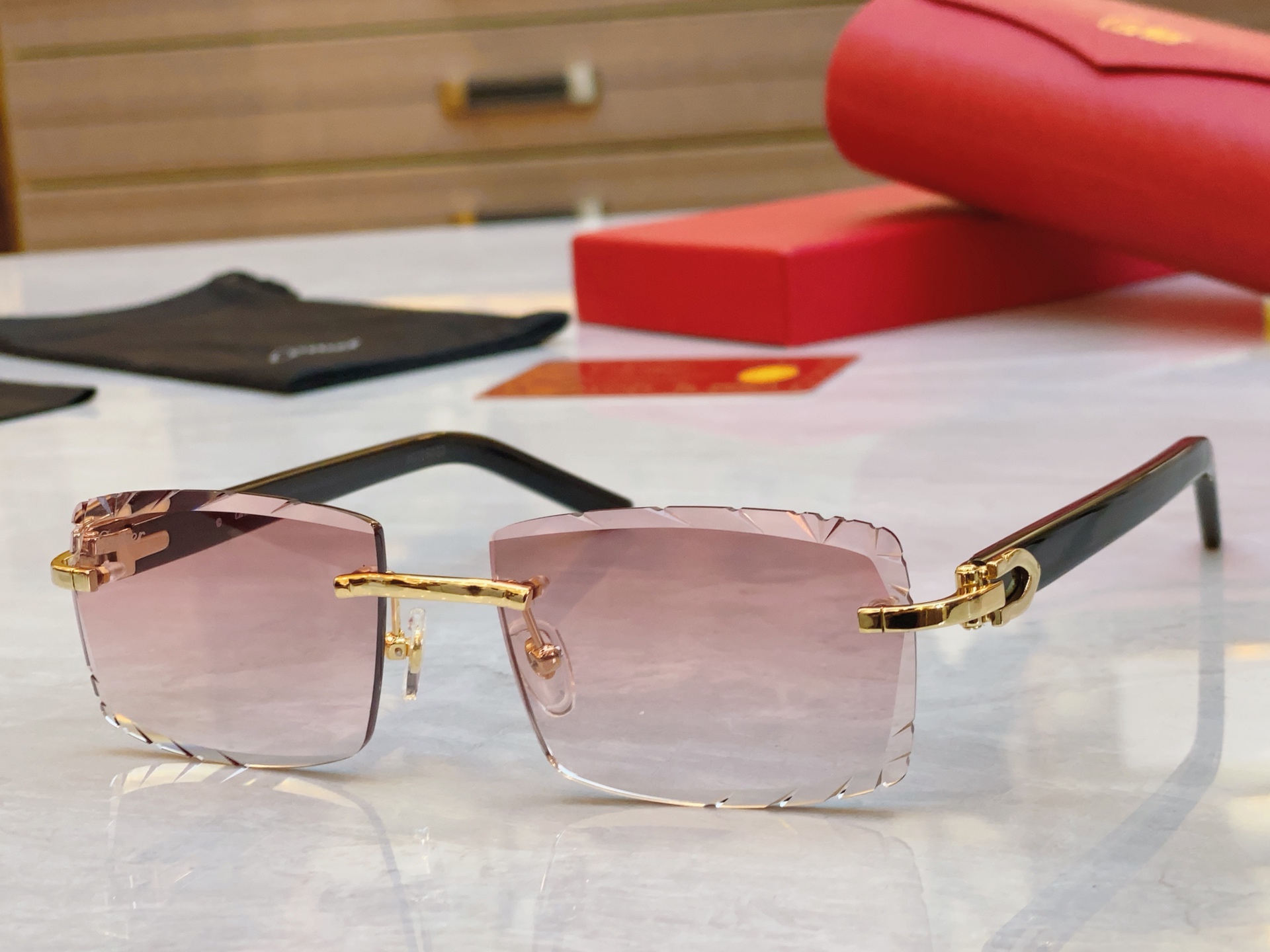 ，【CARTIE*】卡地*亚新款太阳镜，CT0528S，size 60口16-148