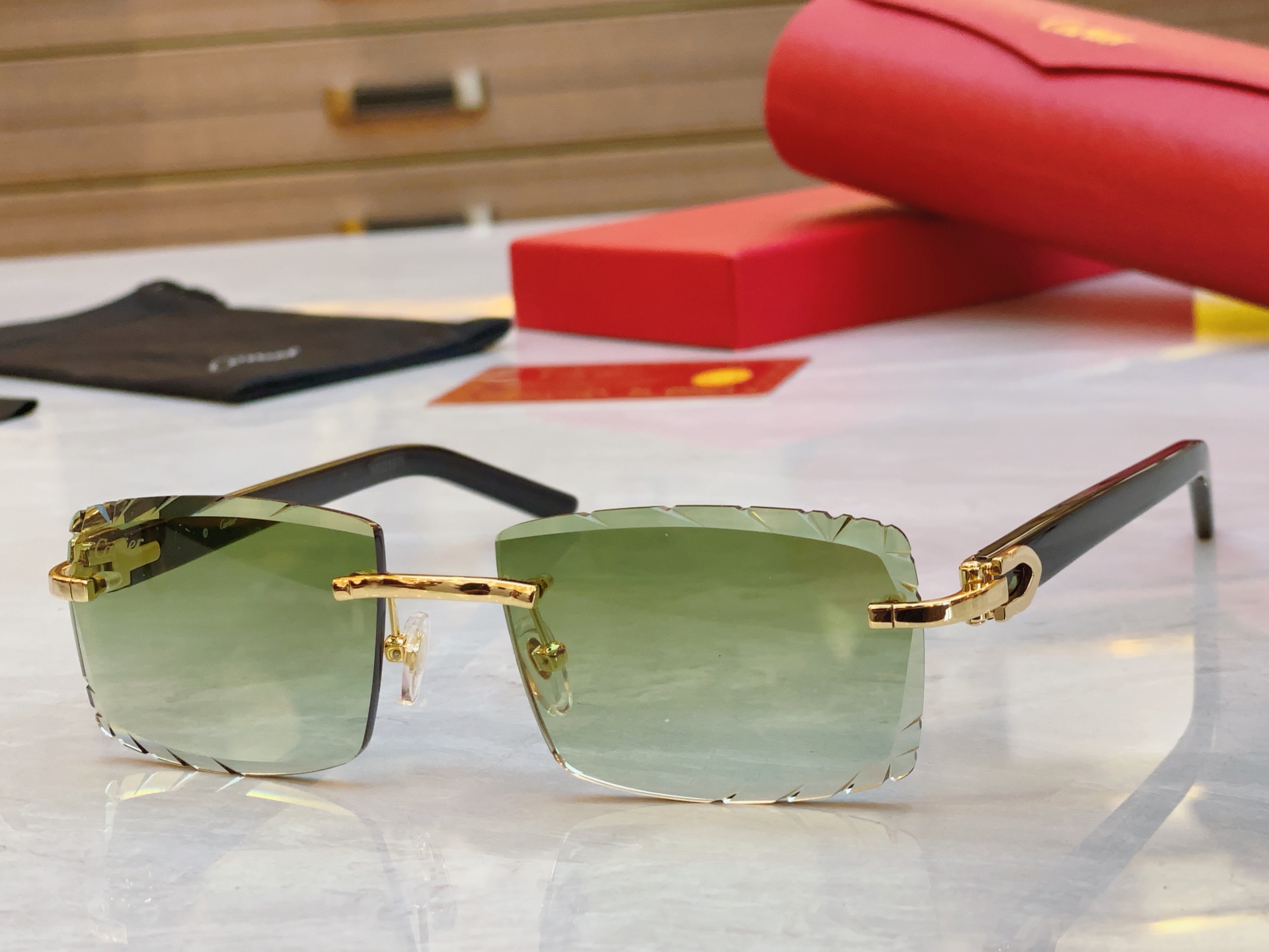 ，【CARTIE*】卡地*亚新款太阳镜，CT0528S，size 60口16-148