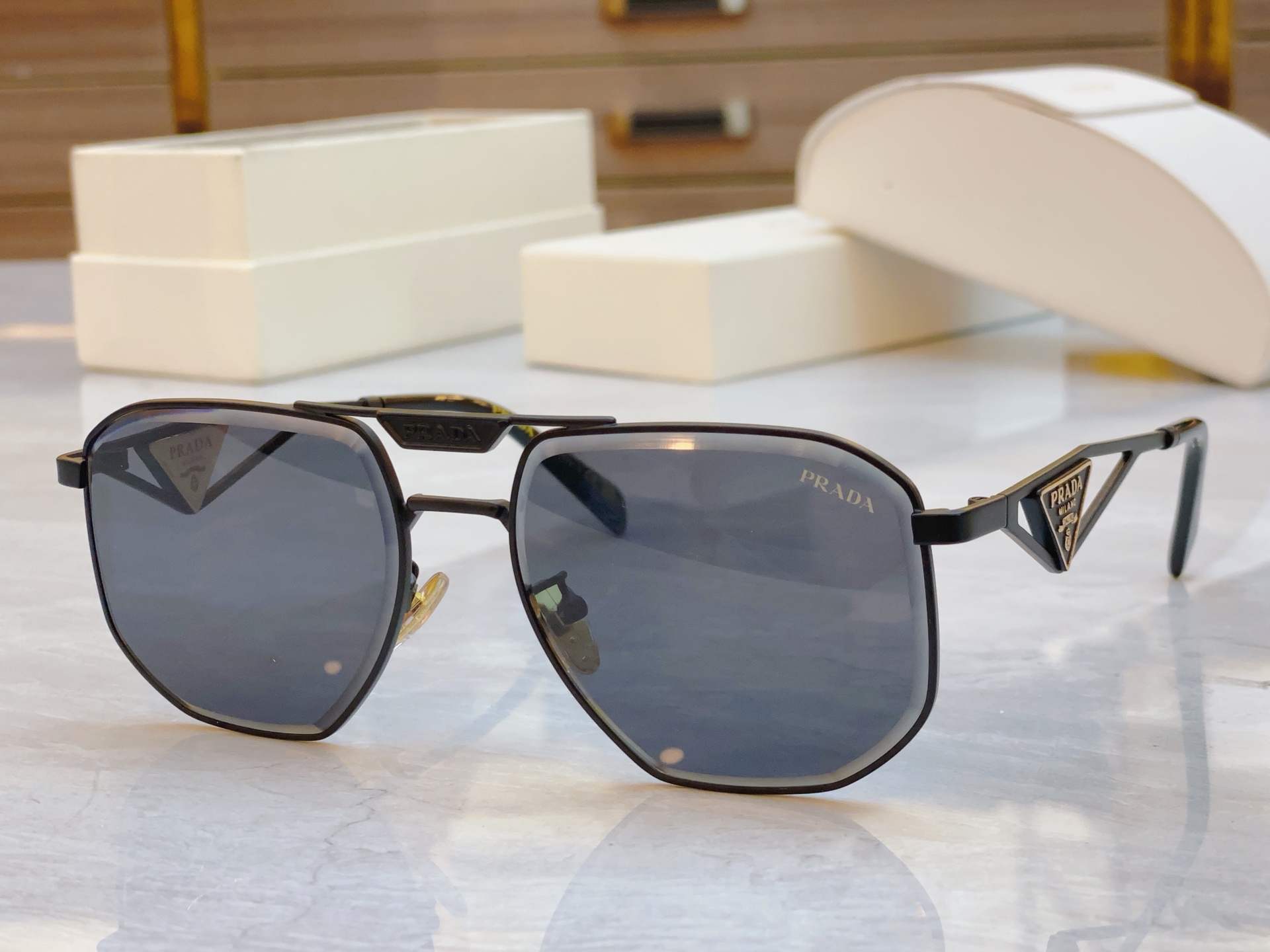 ，【PRAD*】普拉*达新款太阳镜，MODEL：SPR 112W，SIZE：59口18-145